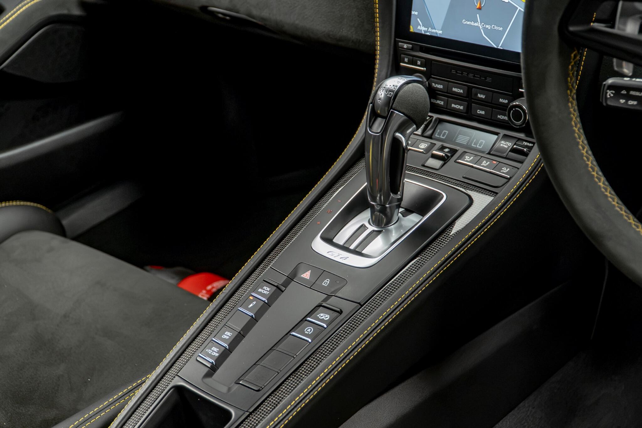 Porsche Cayman view 34