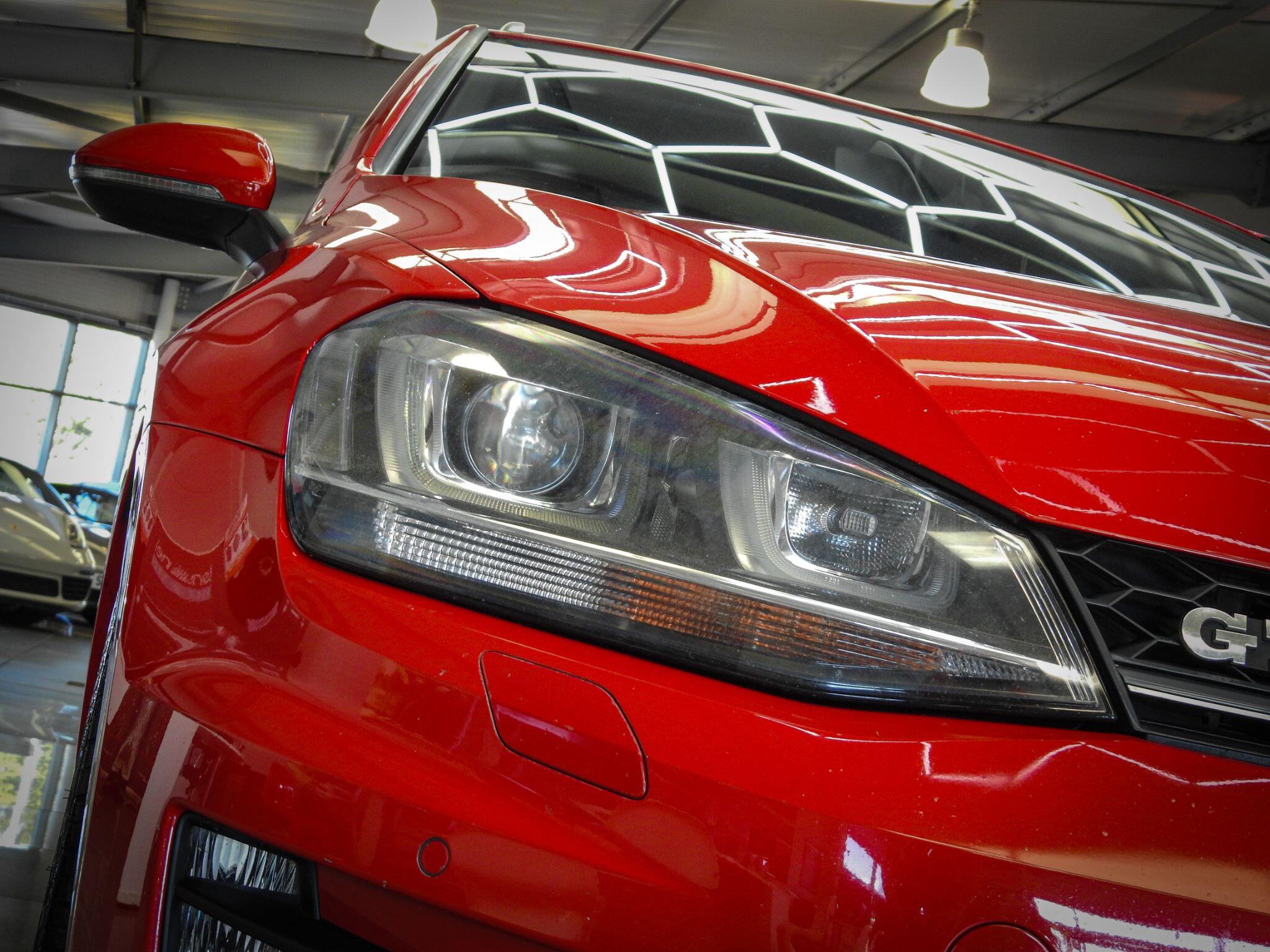 Volkswagen Golf view 9