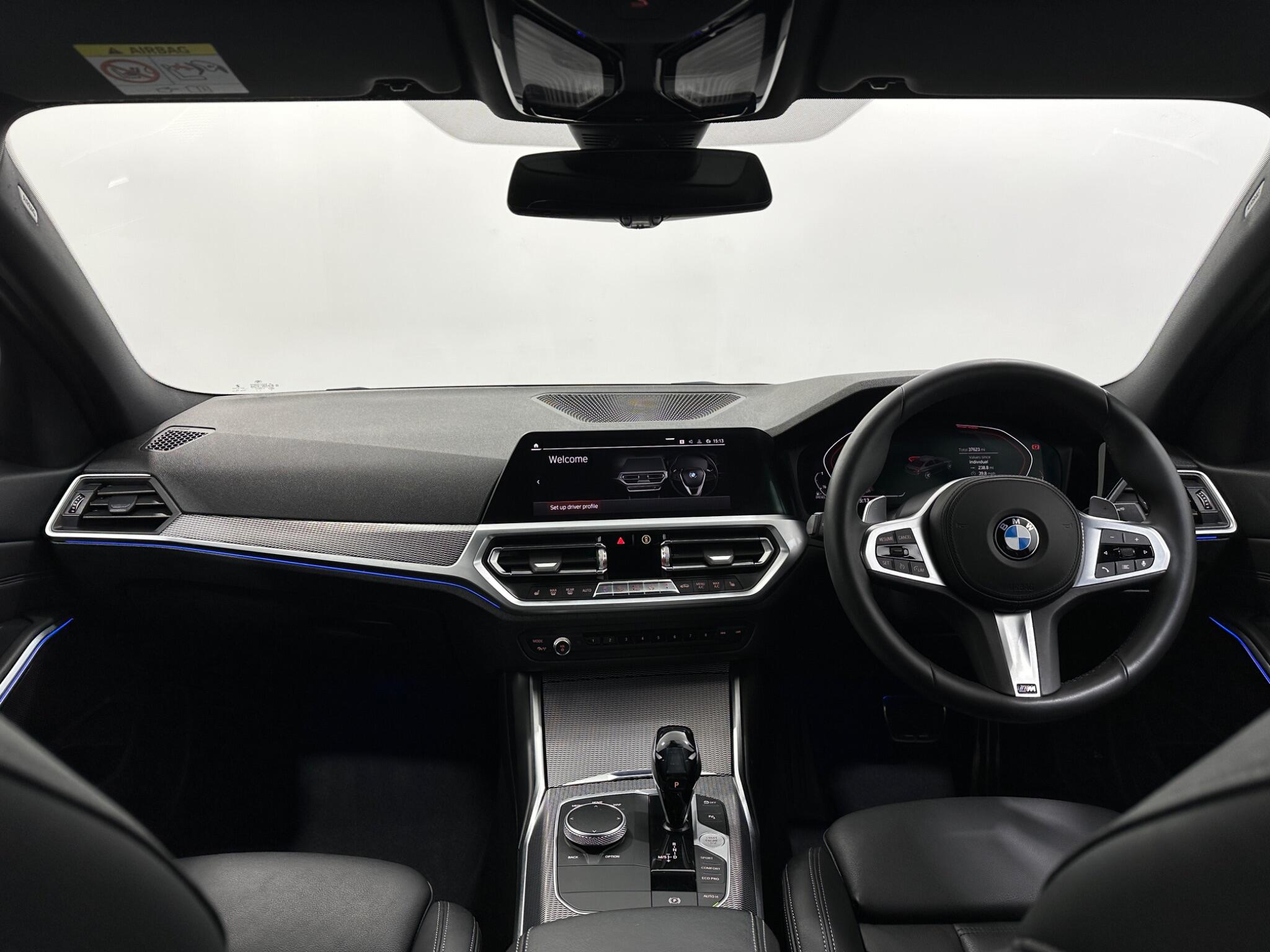 BMW 3 Series view 20