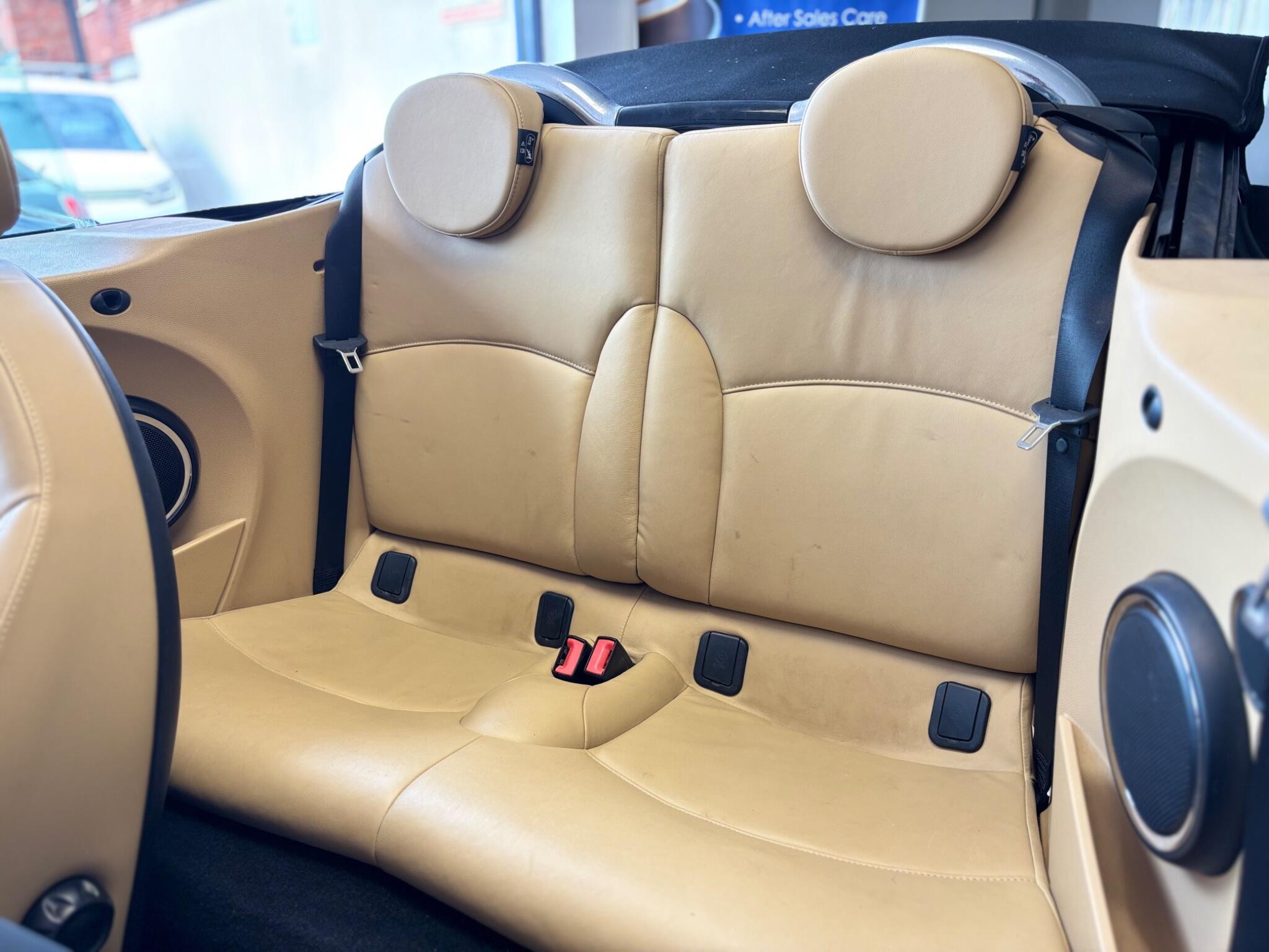 Mini Convertible view 15