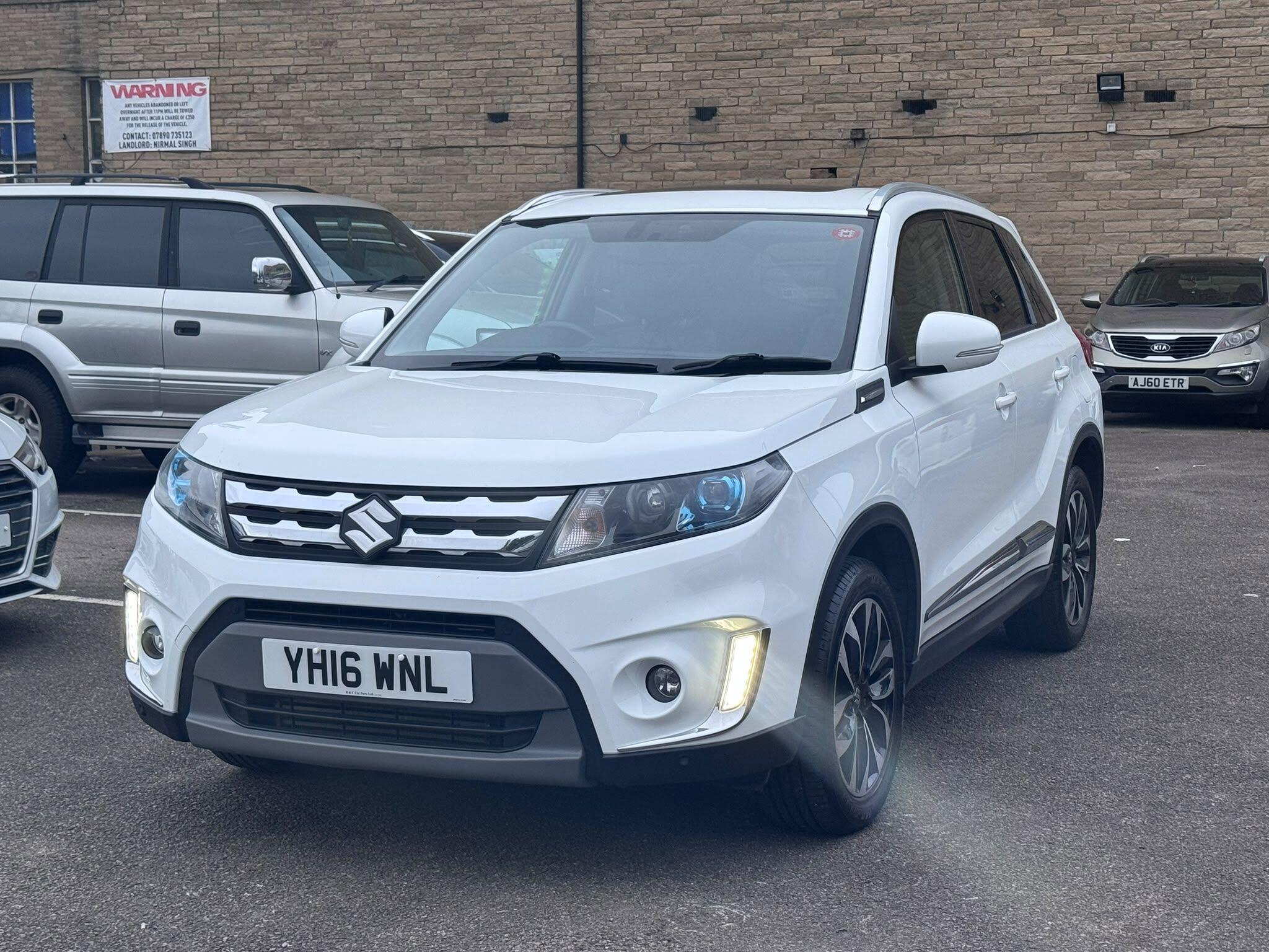 Suzuki Vitara view 3