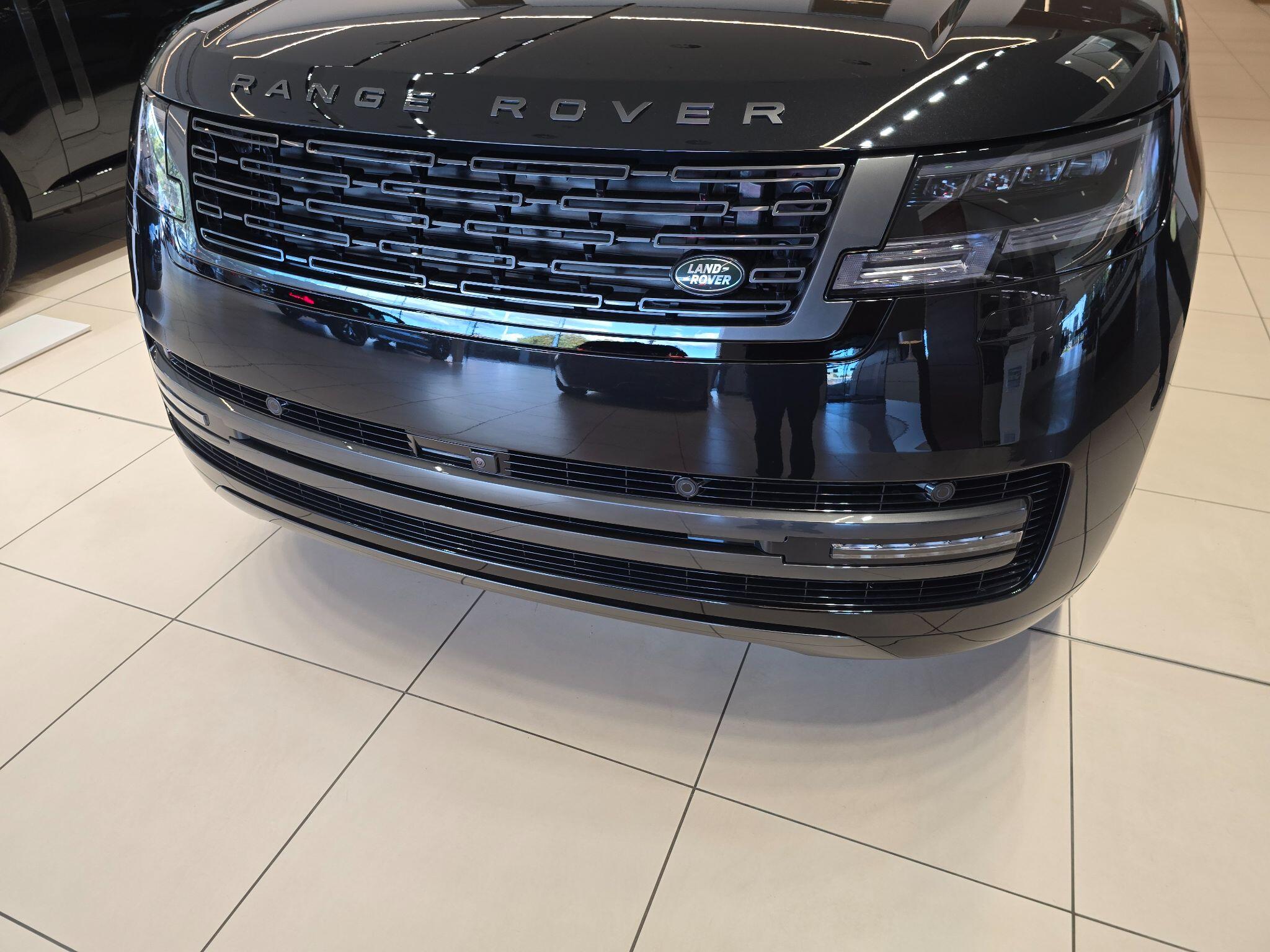 Land Rover Range Rover view 53