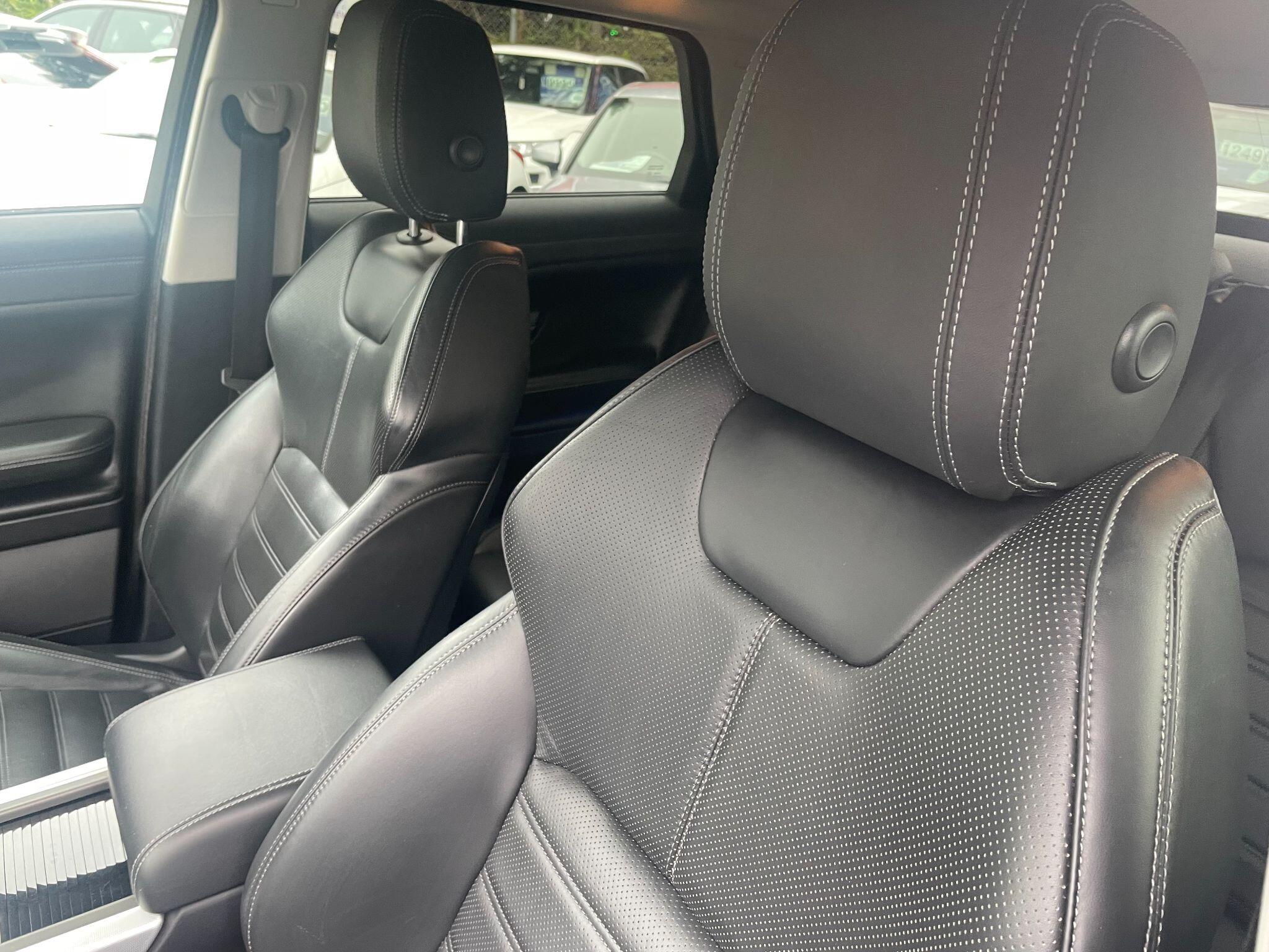 Land Rover Range Rover Evoque view 38