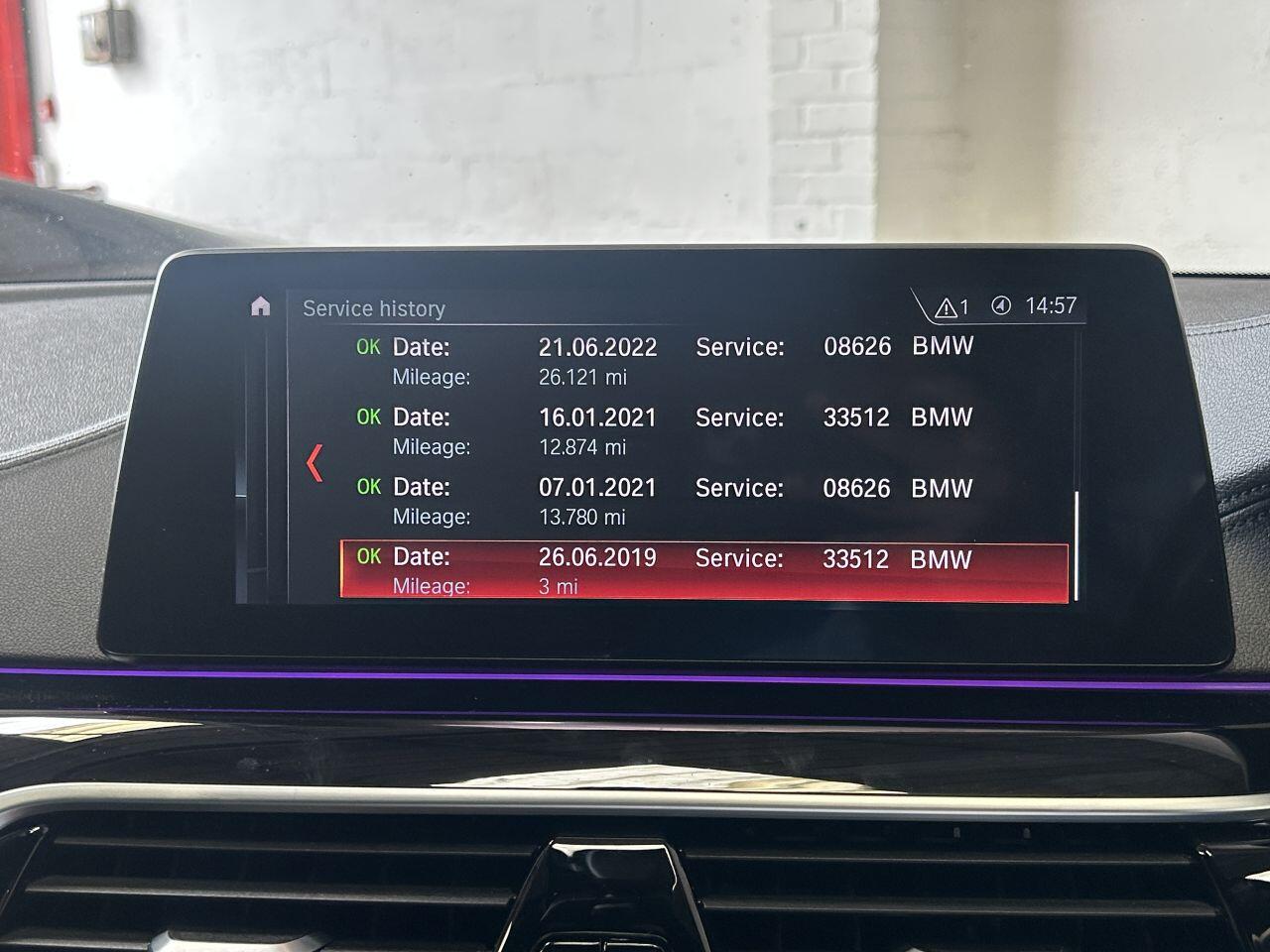 BMW 5 Series view 30