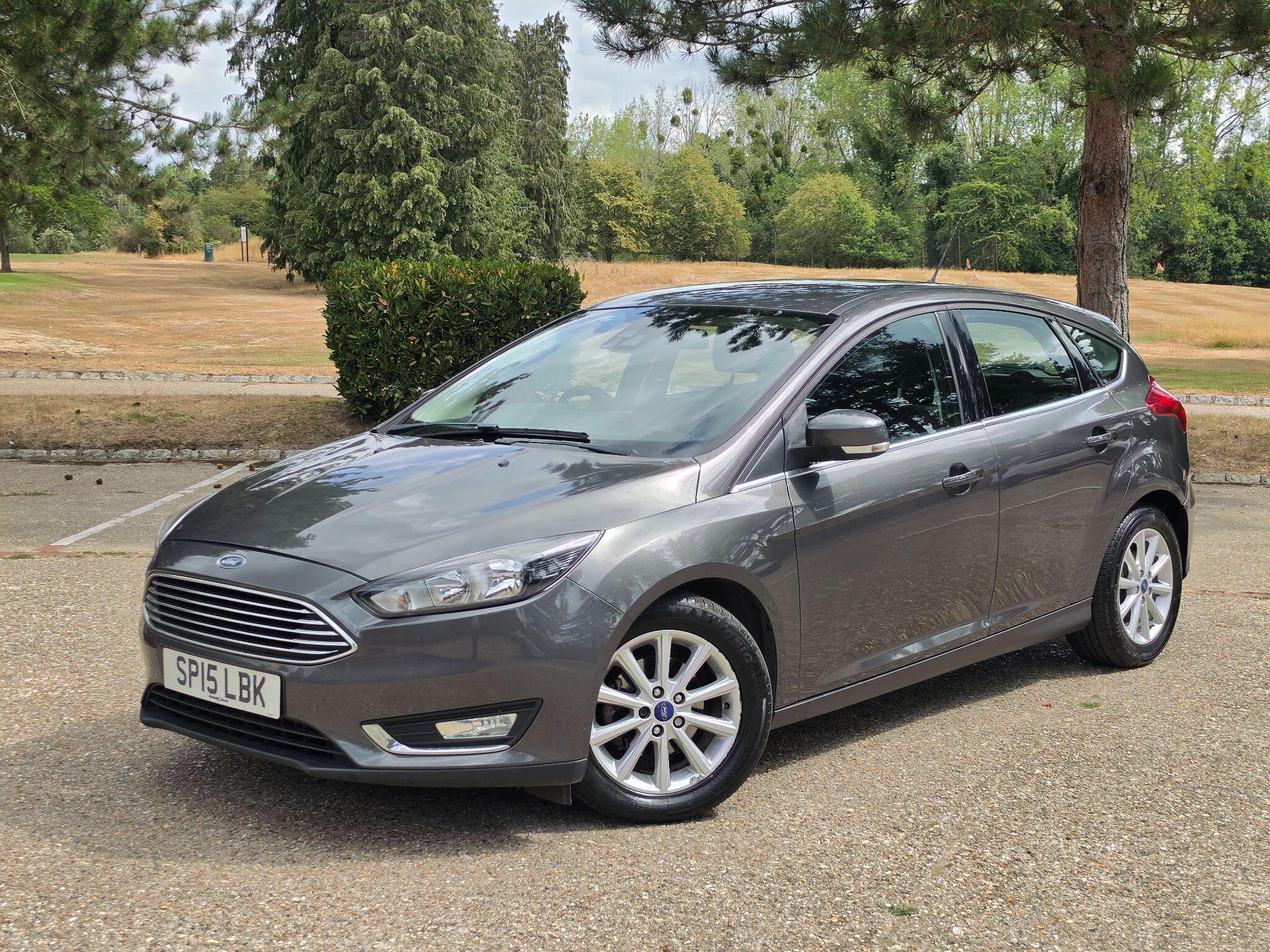 Ford Focus view 44