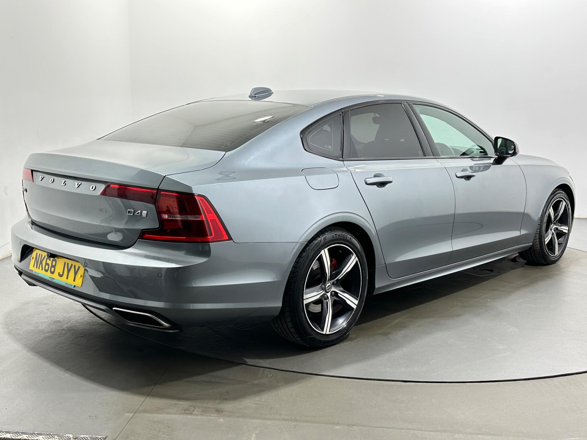 Volvo S90 view 8