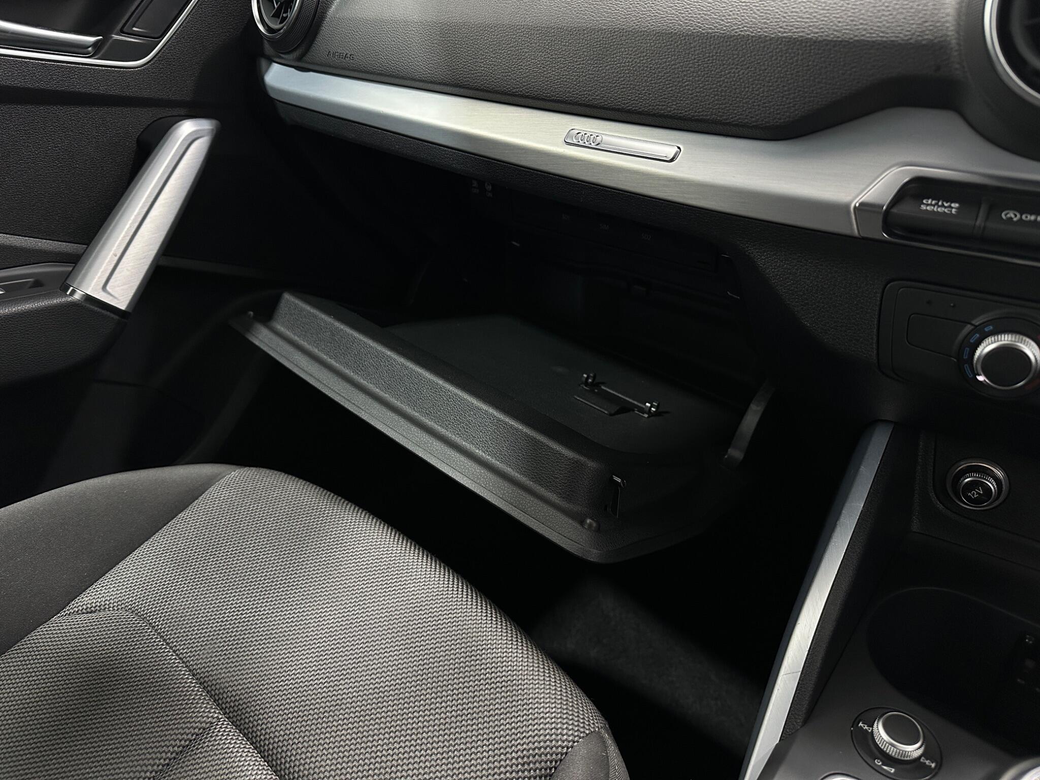 Audi Q2 view 28