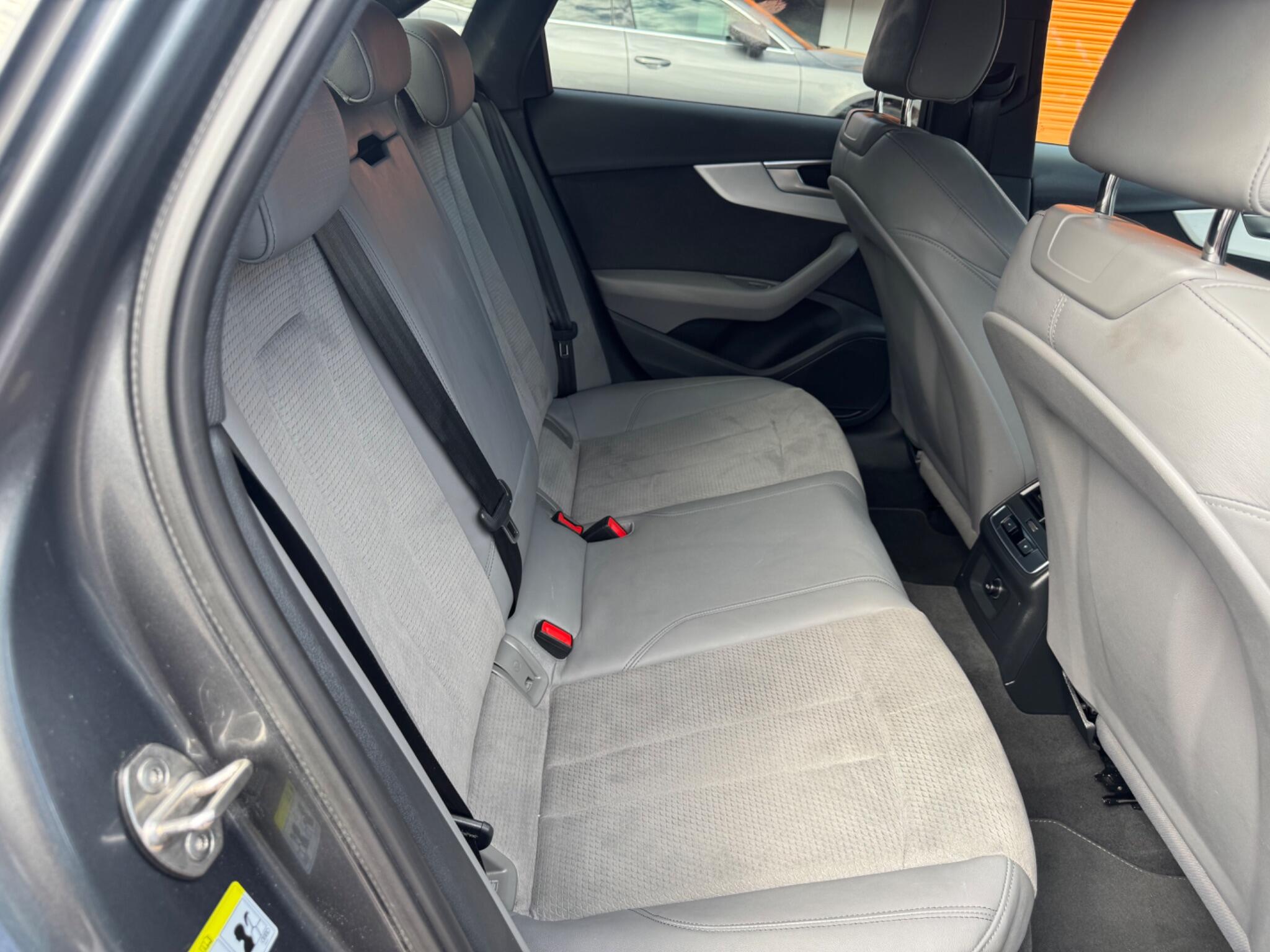 Audi A4 view 12