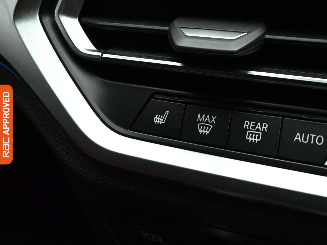 BMW 3 Series view 24