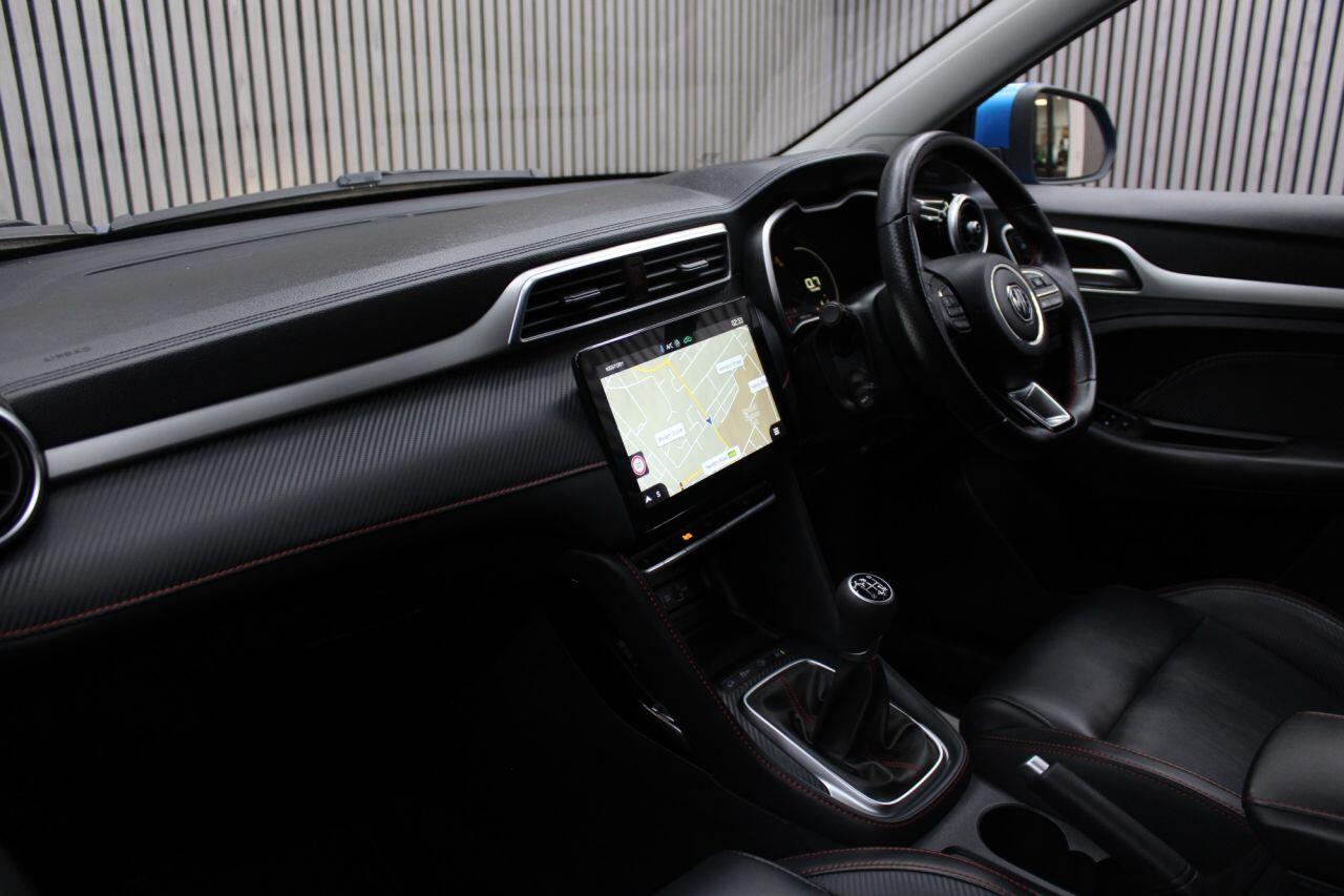 MG ZS view 27