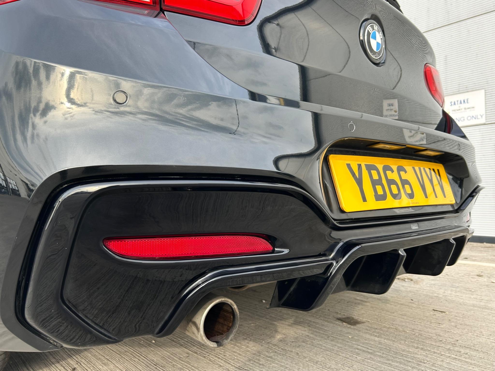 BMW 1 Series view 3