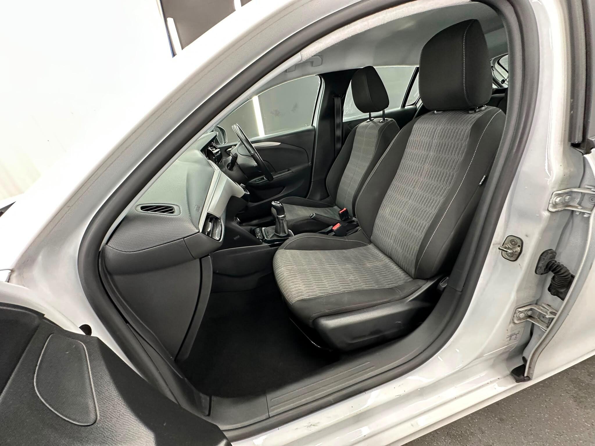 Vauxhall Corsa view 25