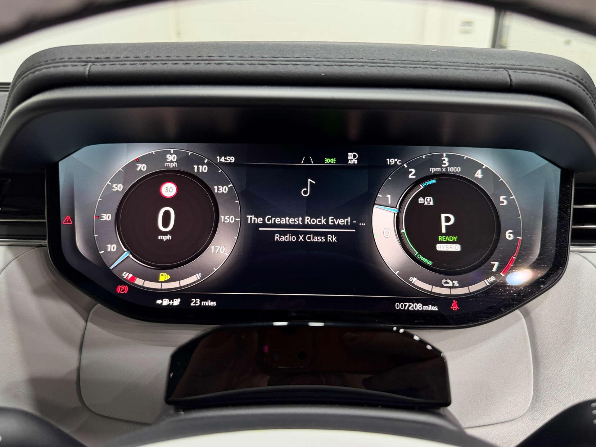 Land Rover Range Rover Sport view 23