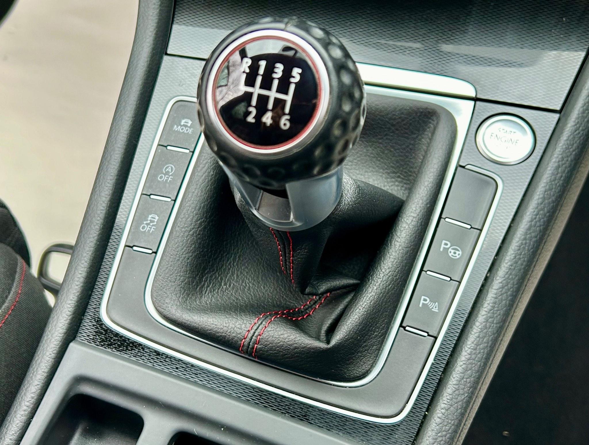 Volkswagen Golf view 35