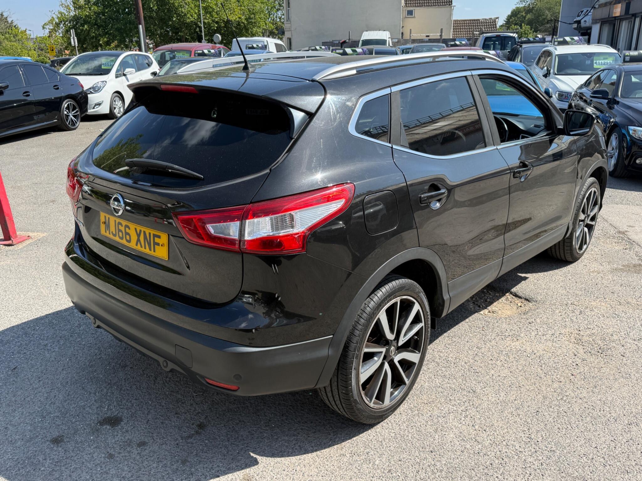 Nissan Qashqai - Image 18