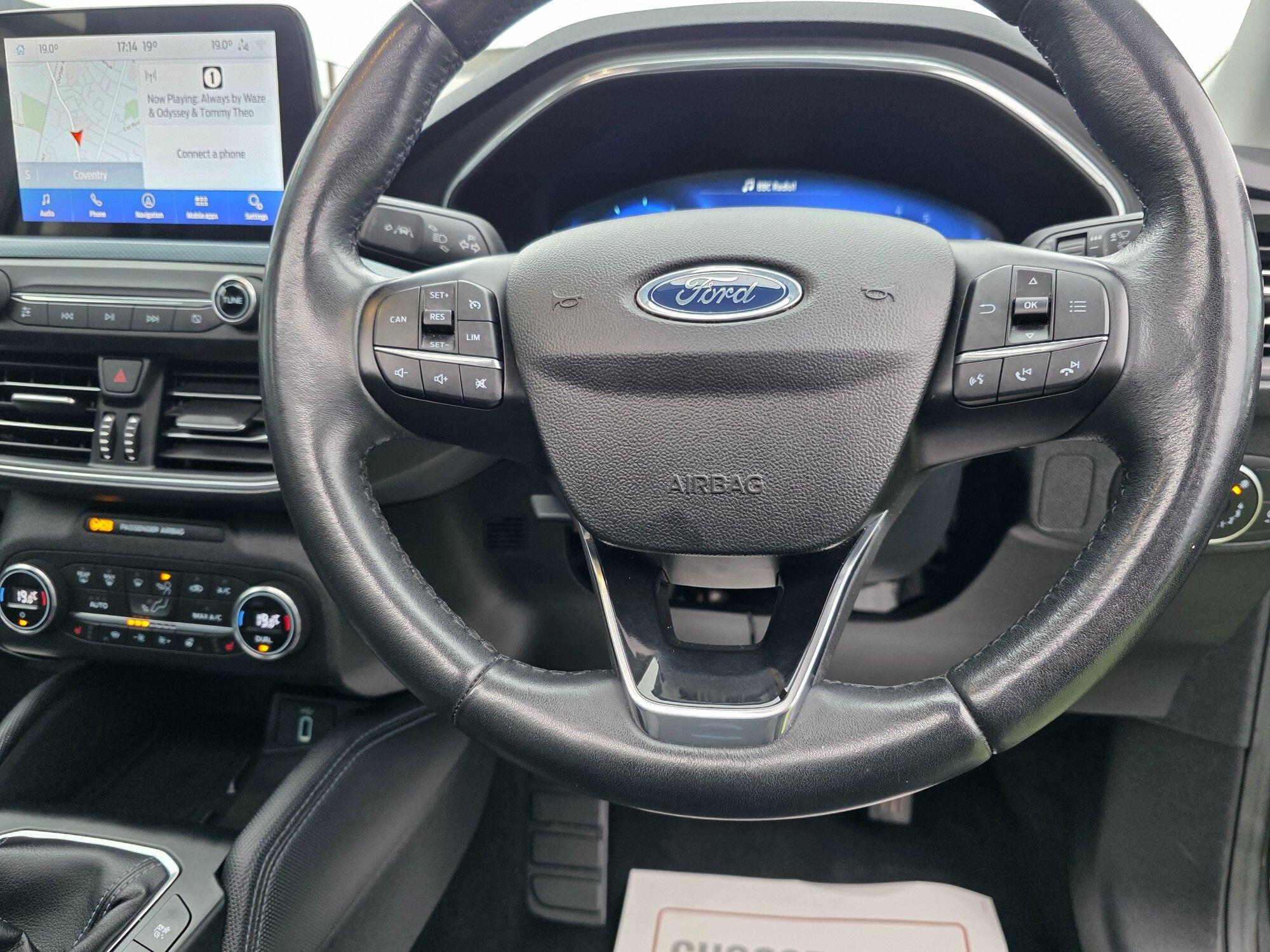 Ford Focus view 18