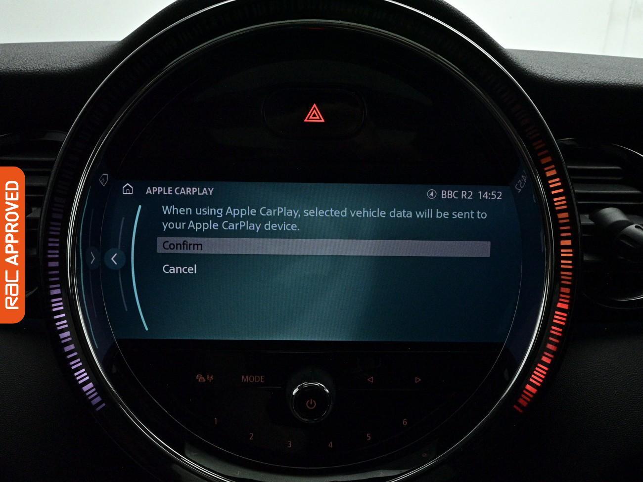 Mini Hatch view 19