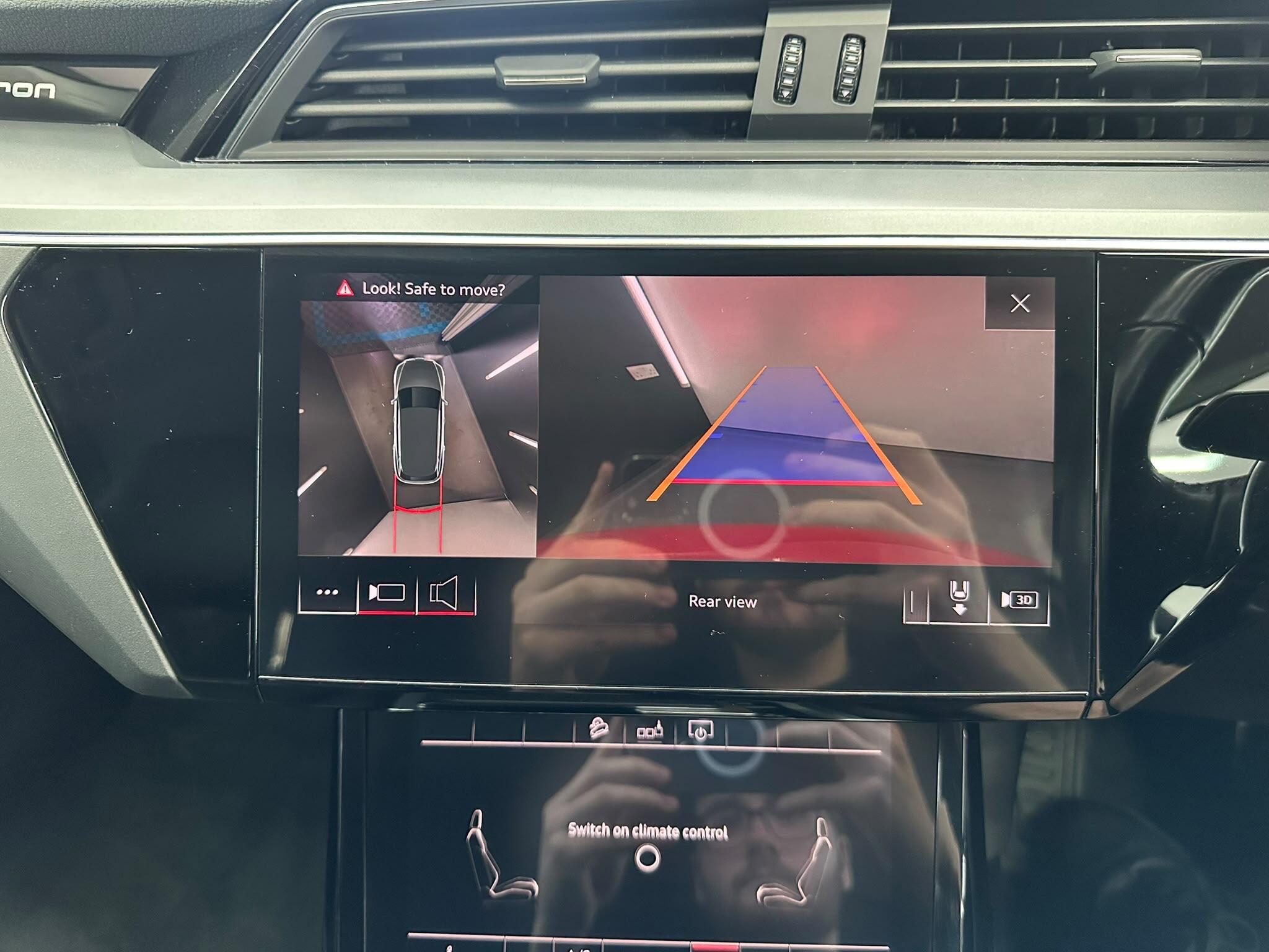 Audi E-Tron view 46