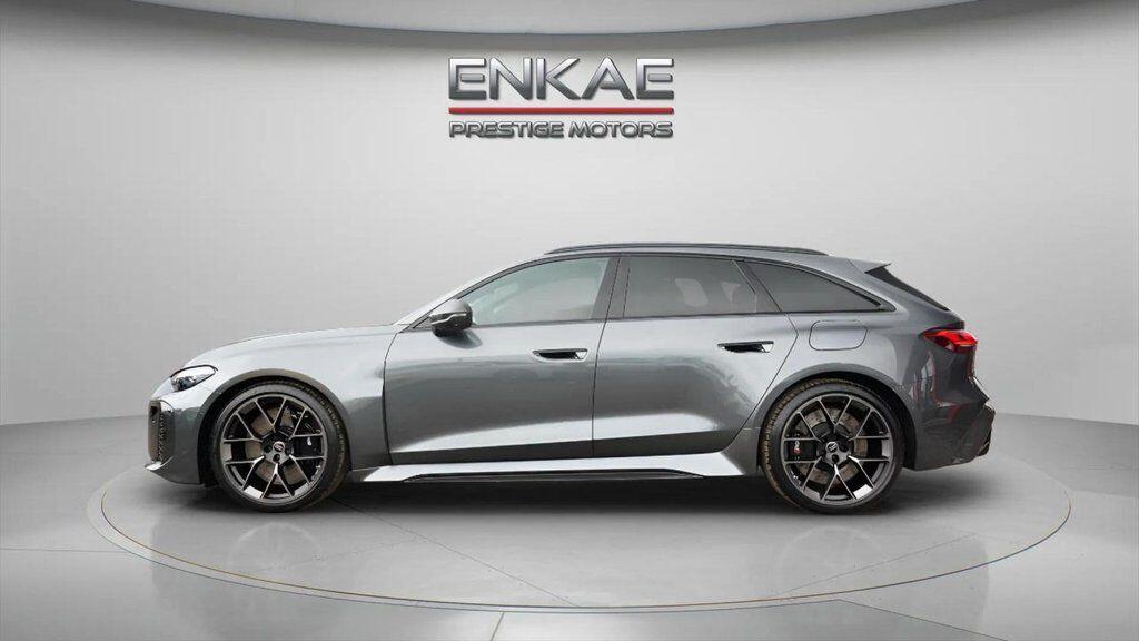 Audi RS5 view 7
