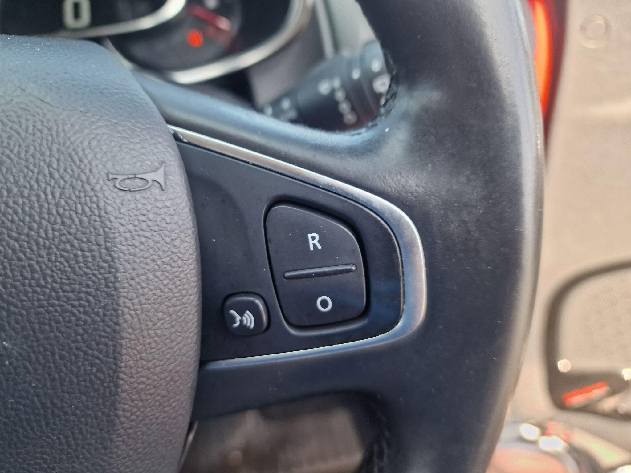Renault Clio view 34