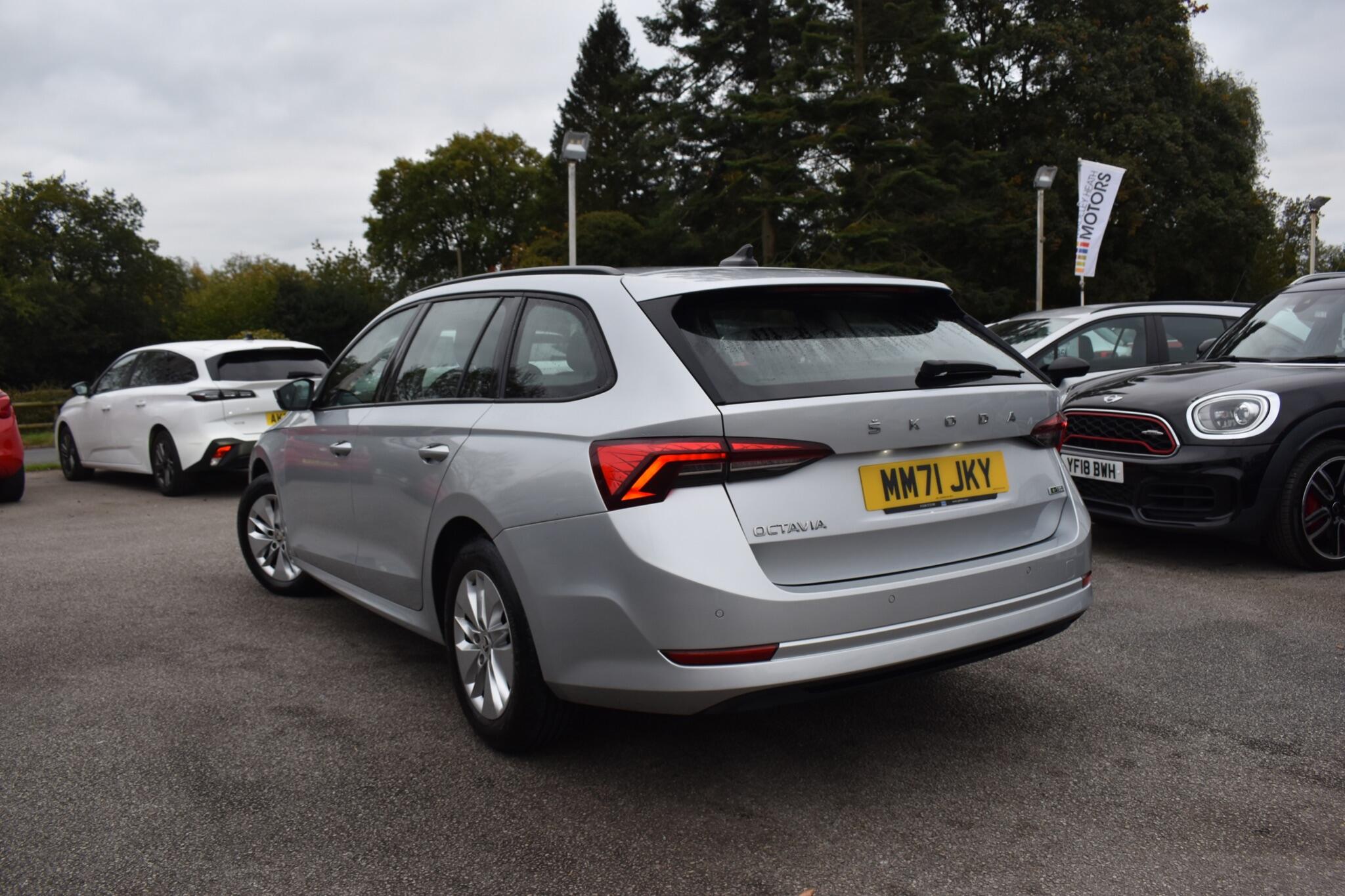 Octavia - 1.0 TSI e-TEC MHEV SE Technology DSG Euro 6 (s/s) 5dr - Image 5