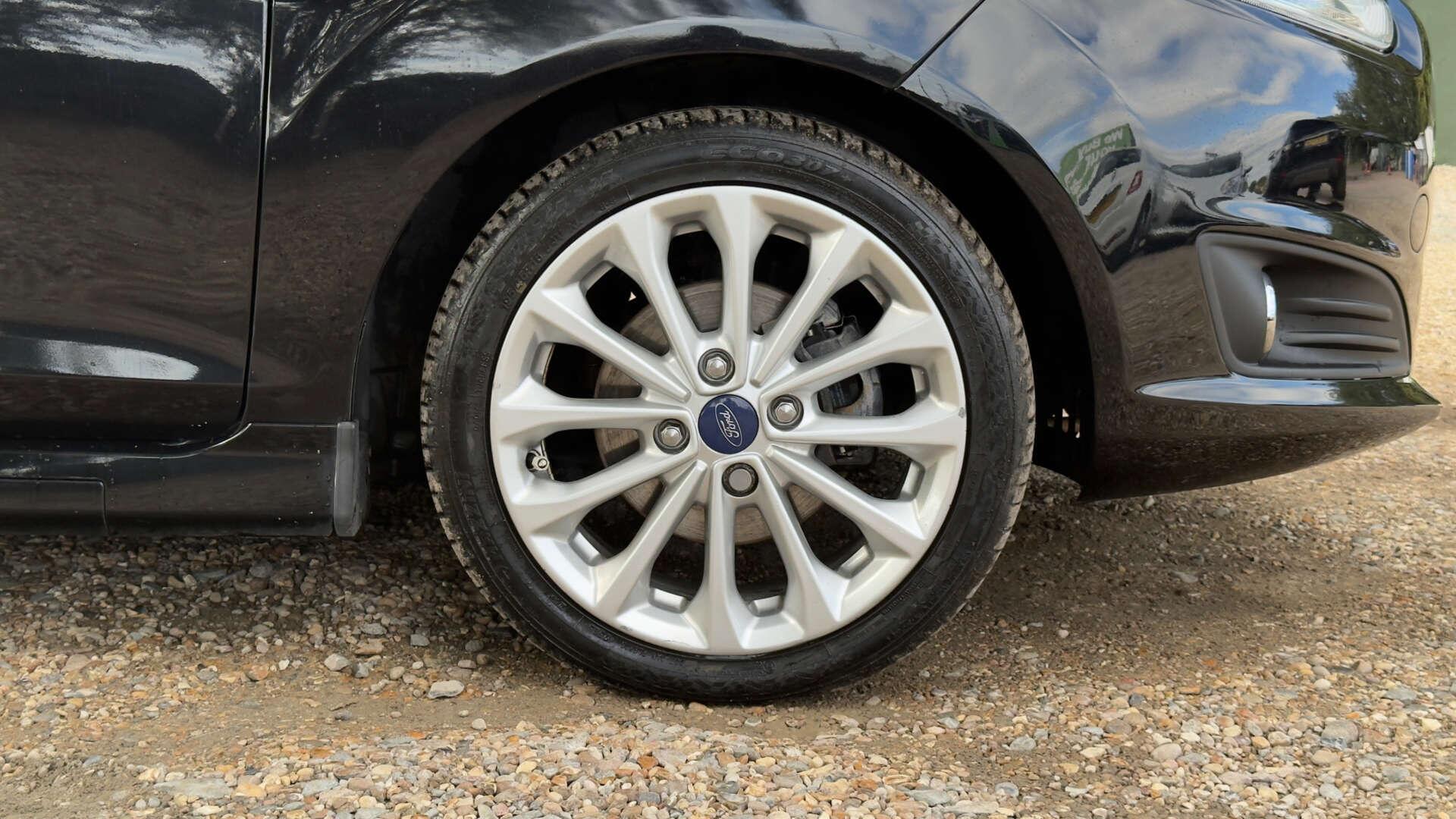 Ford Fiesta view 29