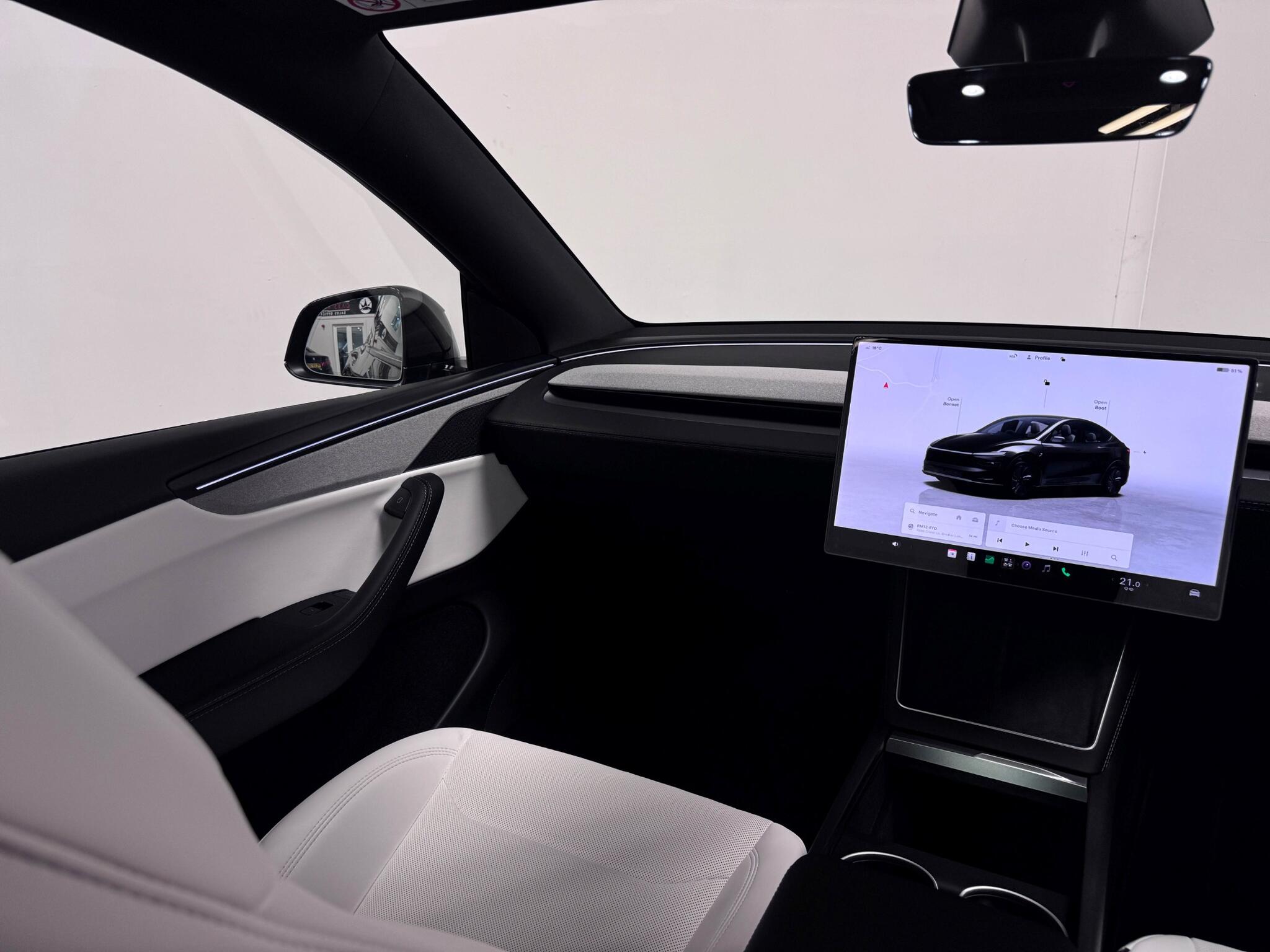 Tesla Model Y view 35