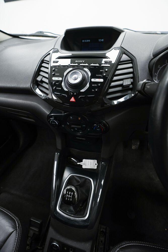 Ford EcoSport view 18