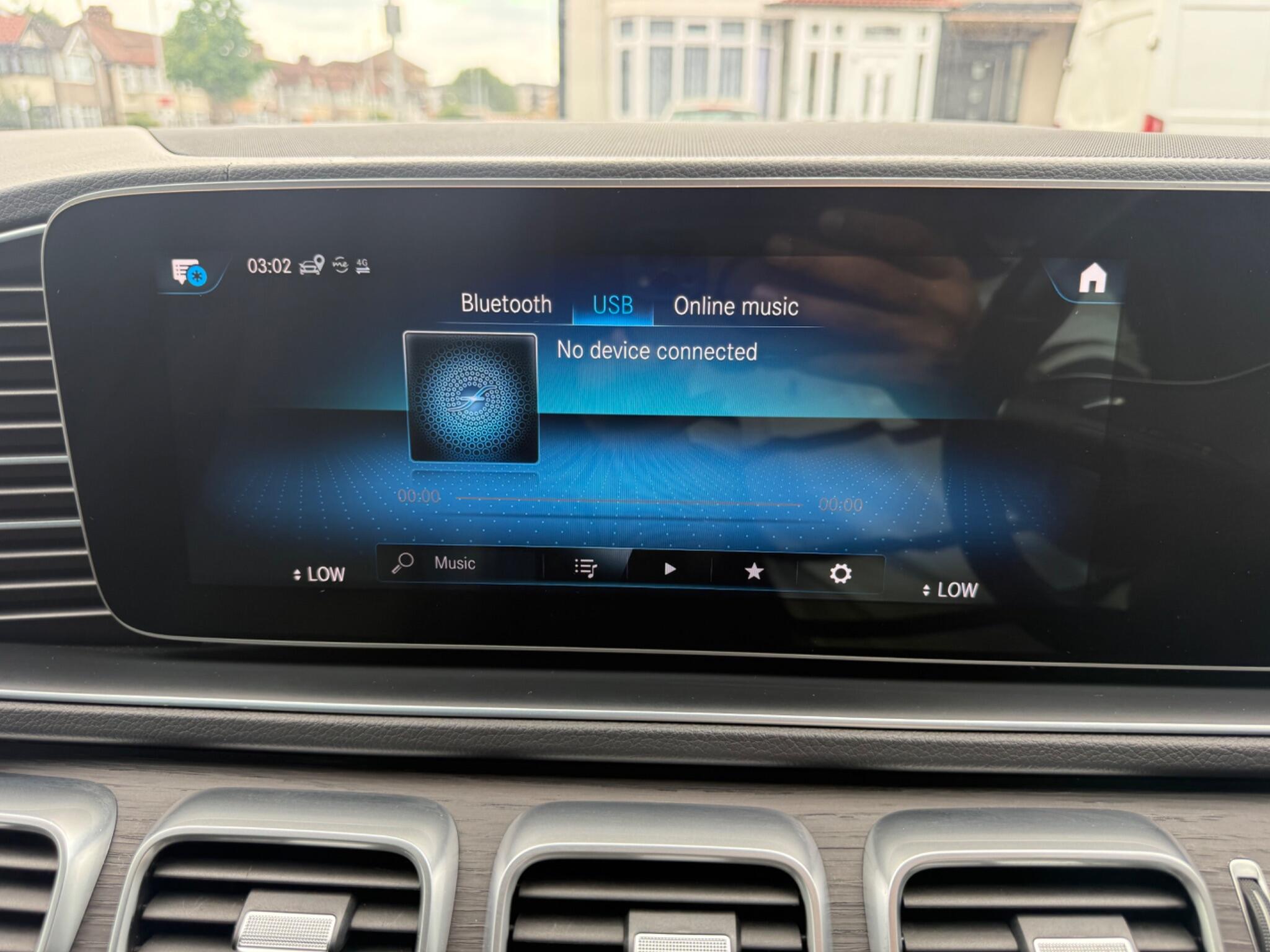 Mercedes-Benz Gle view 25