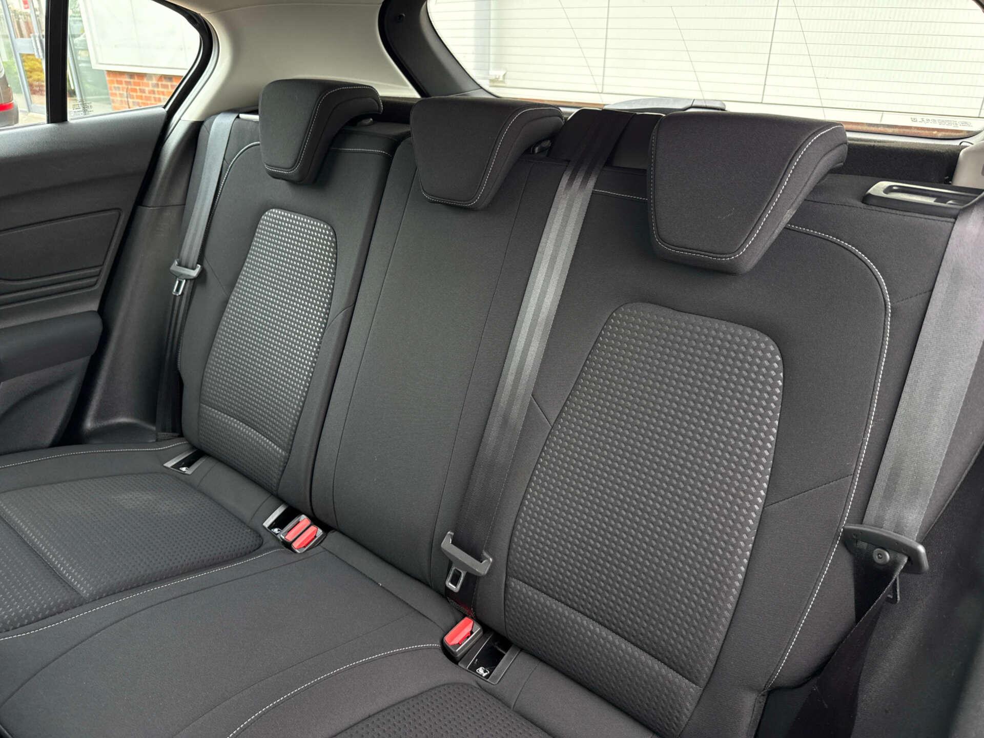 Ford Focus view 37