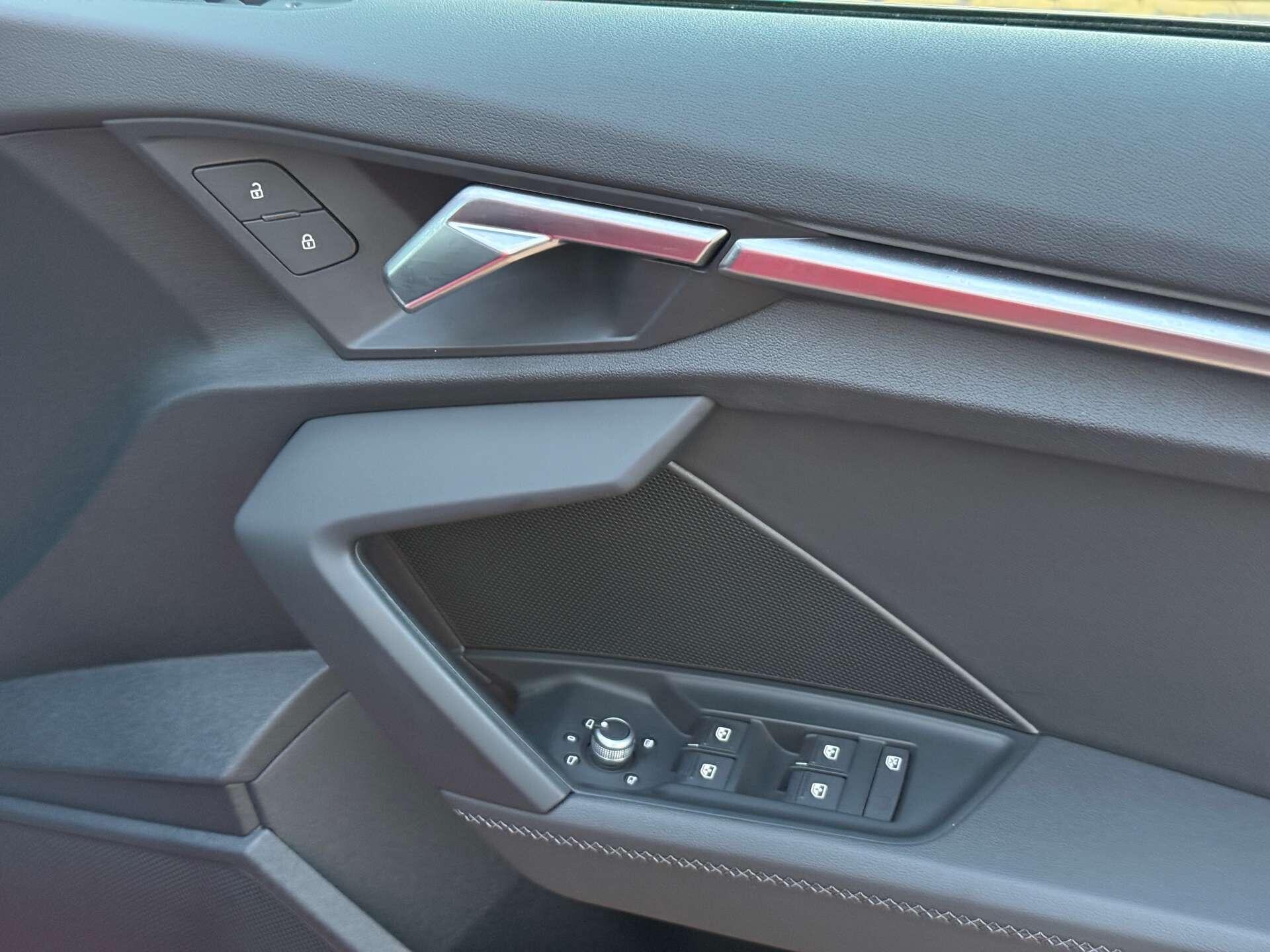 Audi S3 view 17