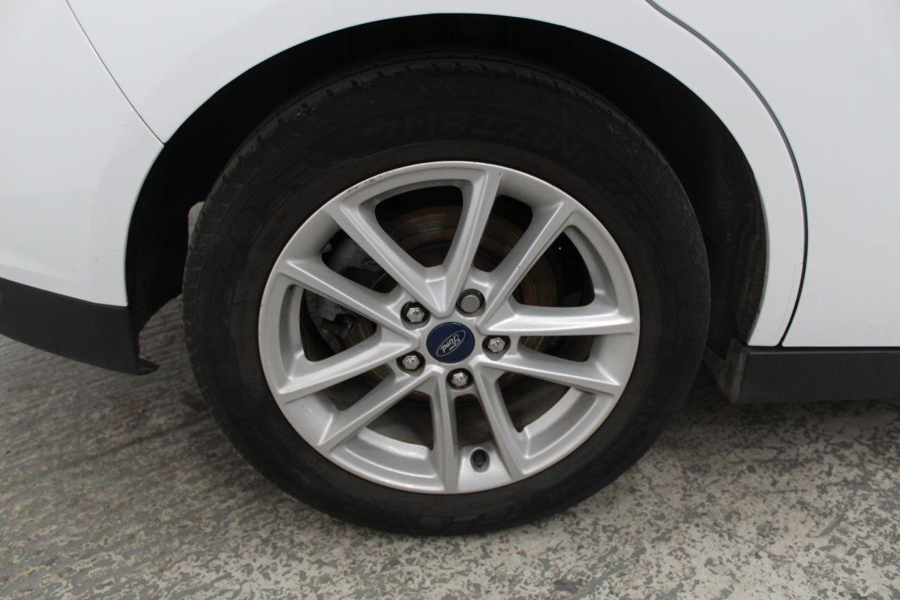 Ford C-Max view 51