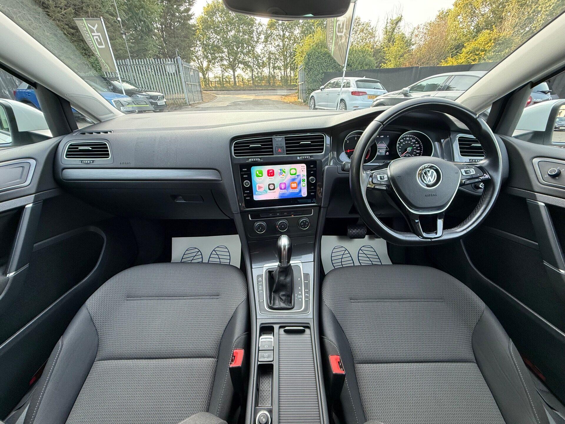 Volkswagen Golf view 13
