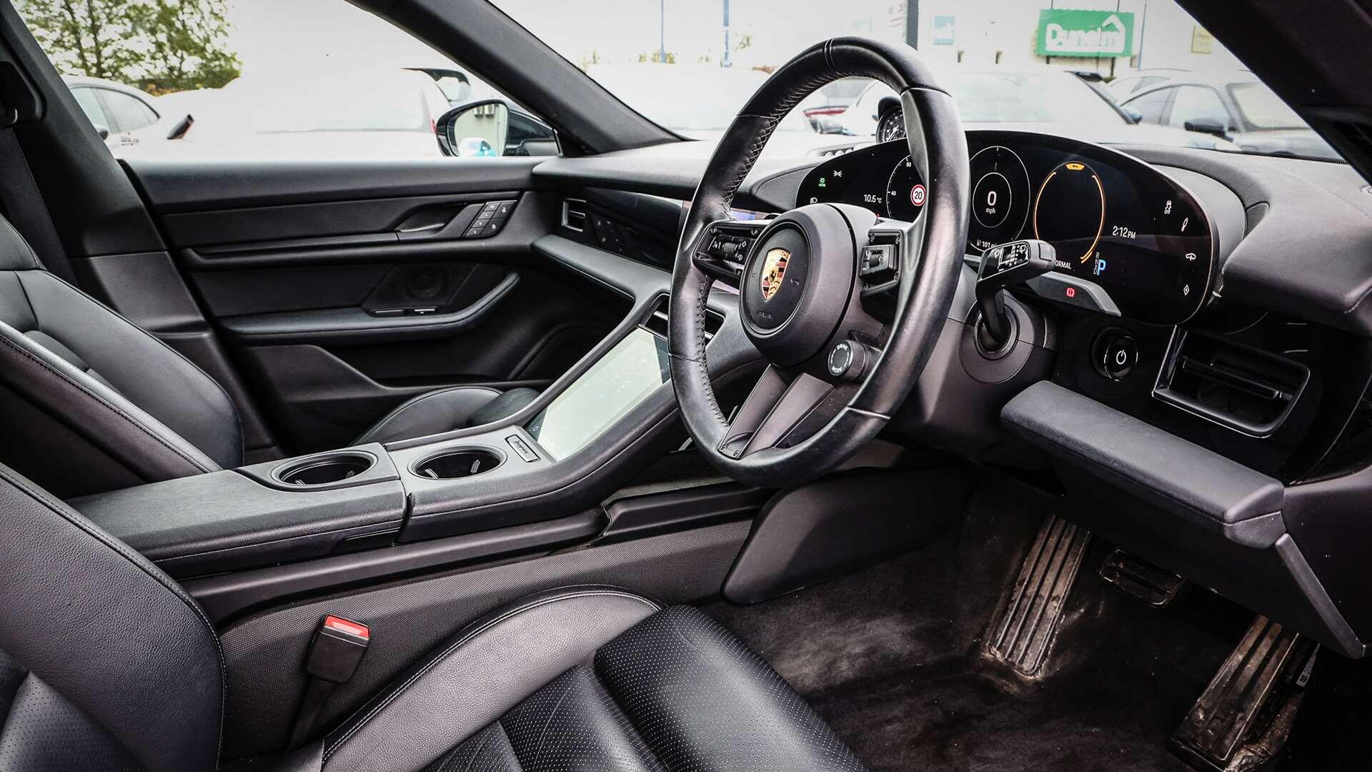 Porsche Taycan view 11