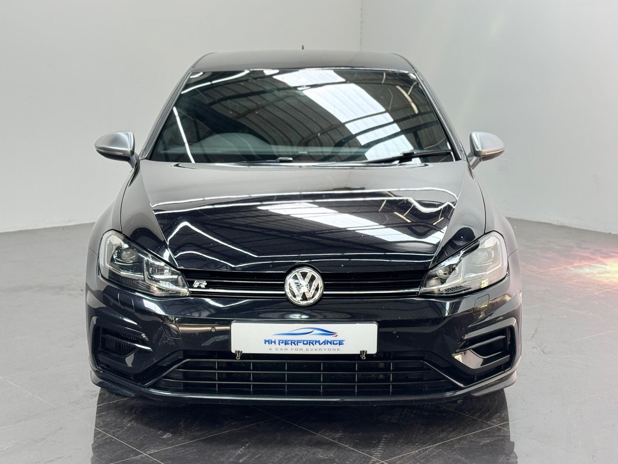 Volkswagen Golf view 2