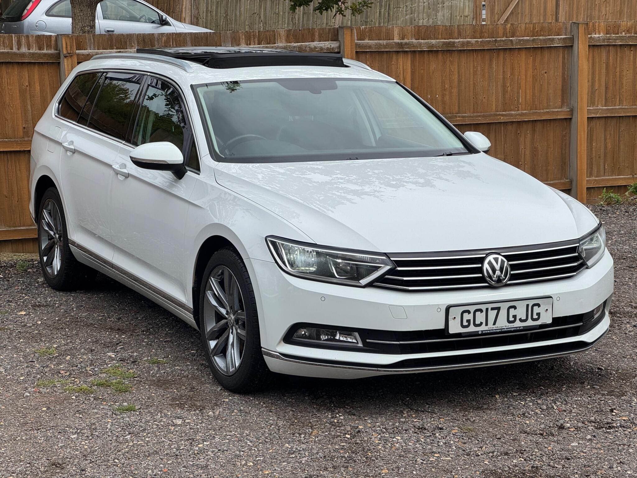 Volkswagen Passat view 5