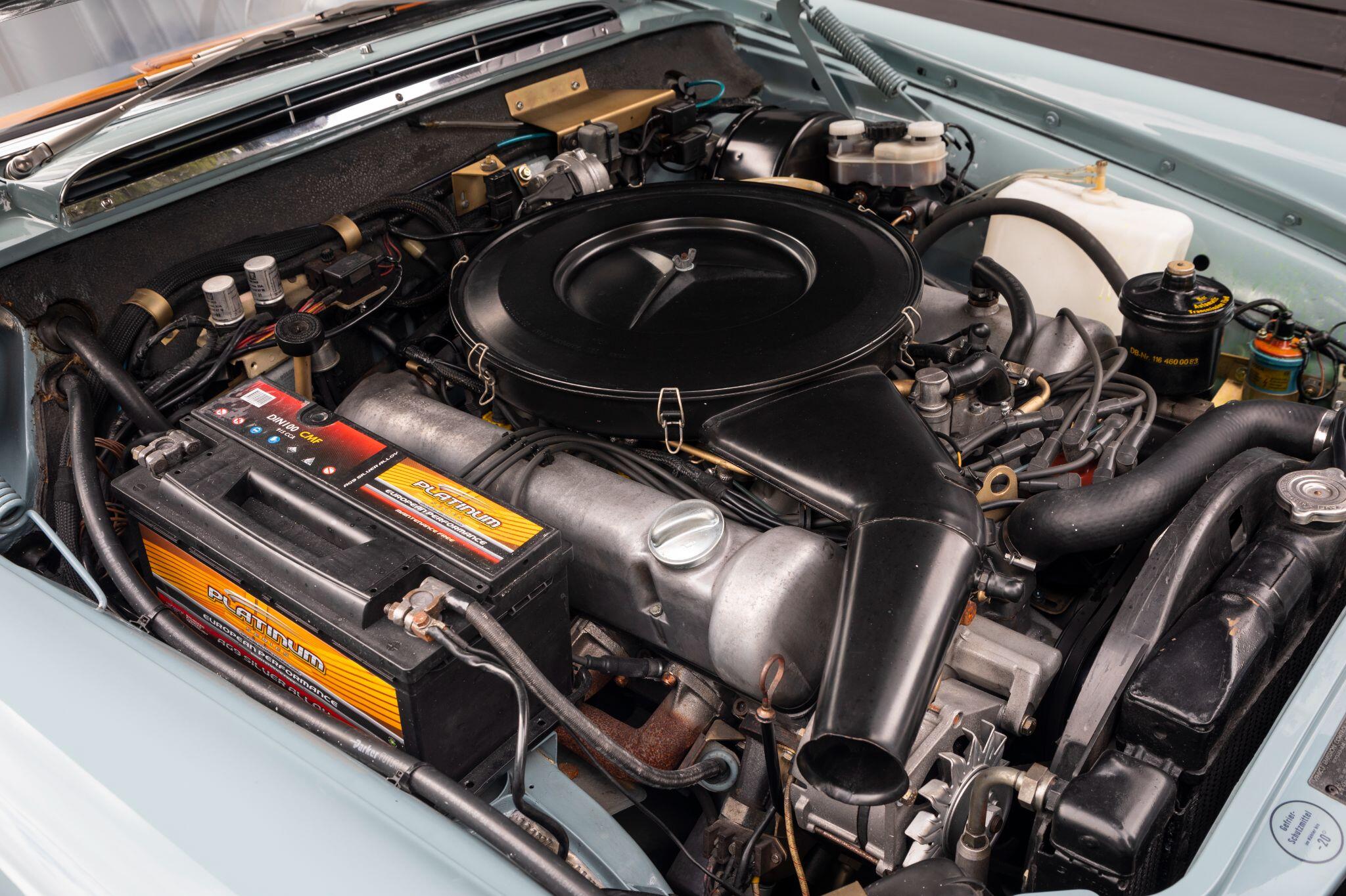 Mercedes-Benz 280 view 25