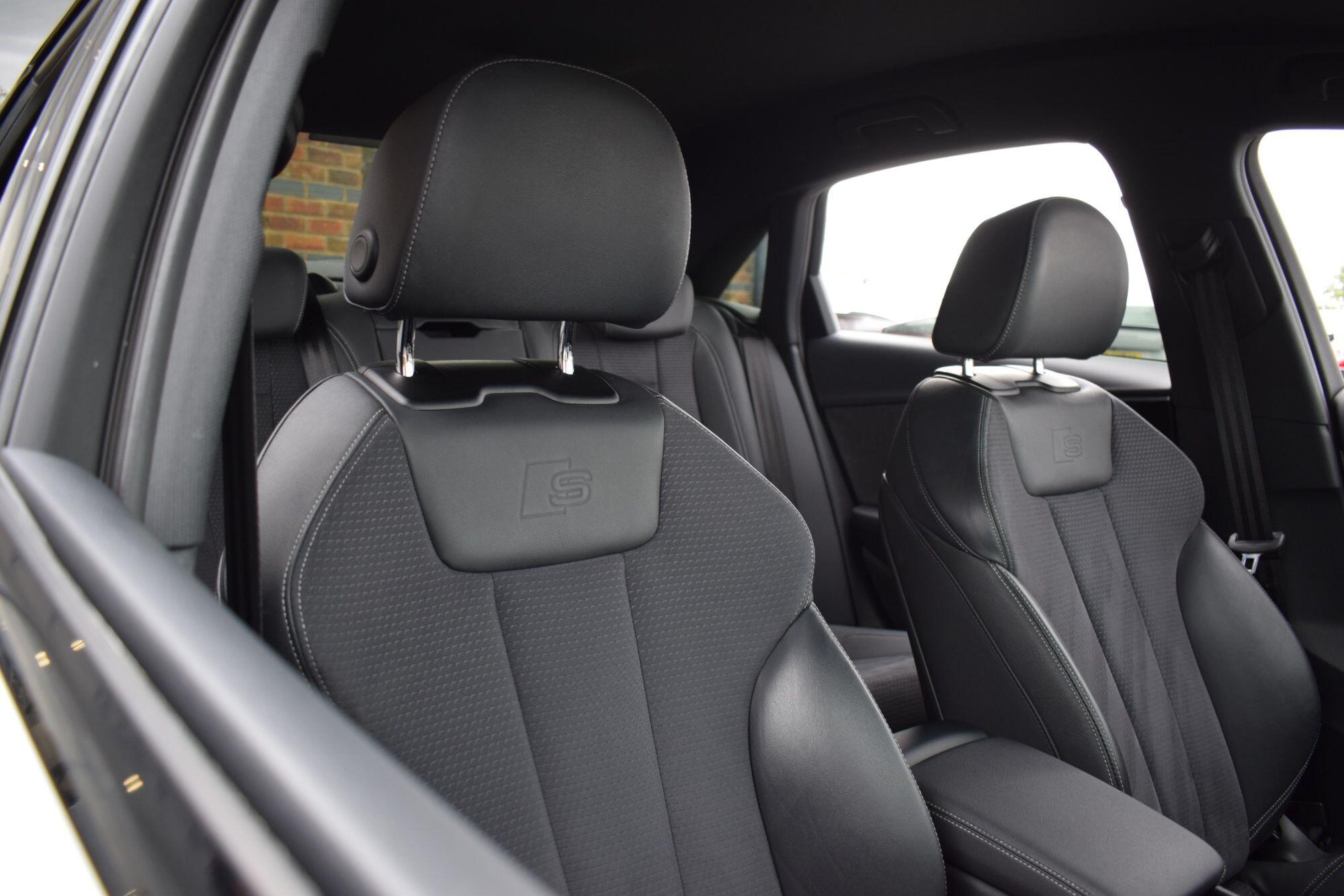 Audi A4 view 12