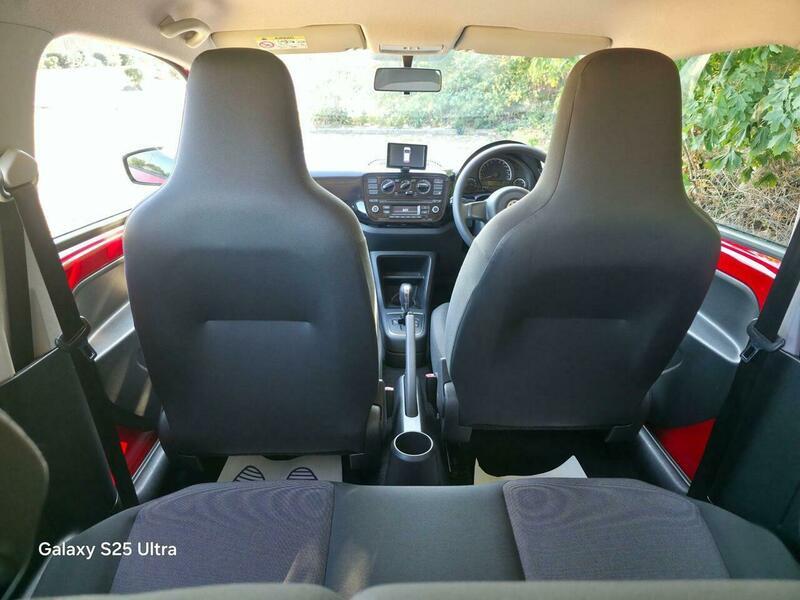 Volkswagen Up! view 49