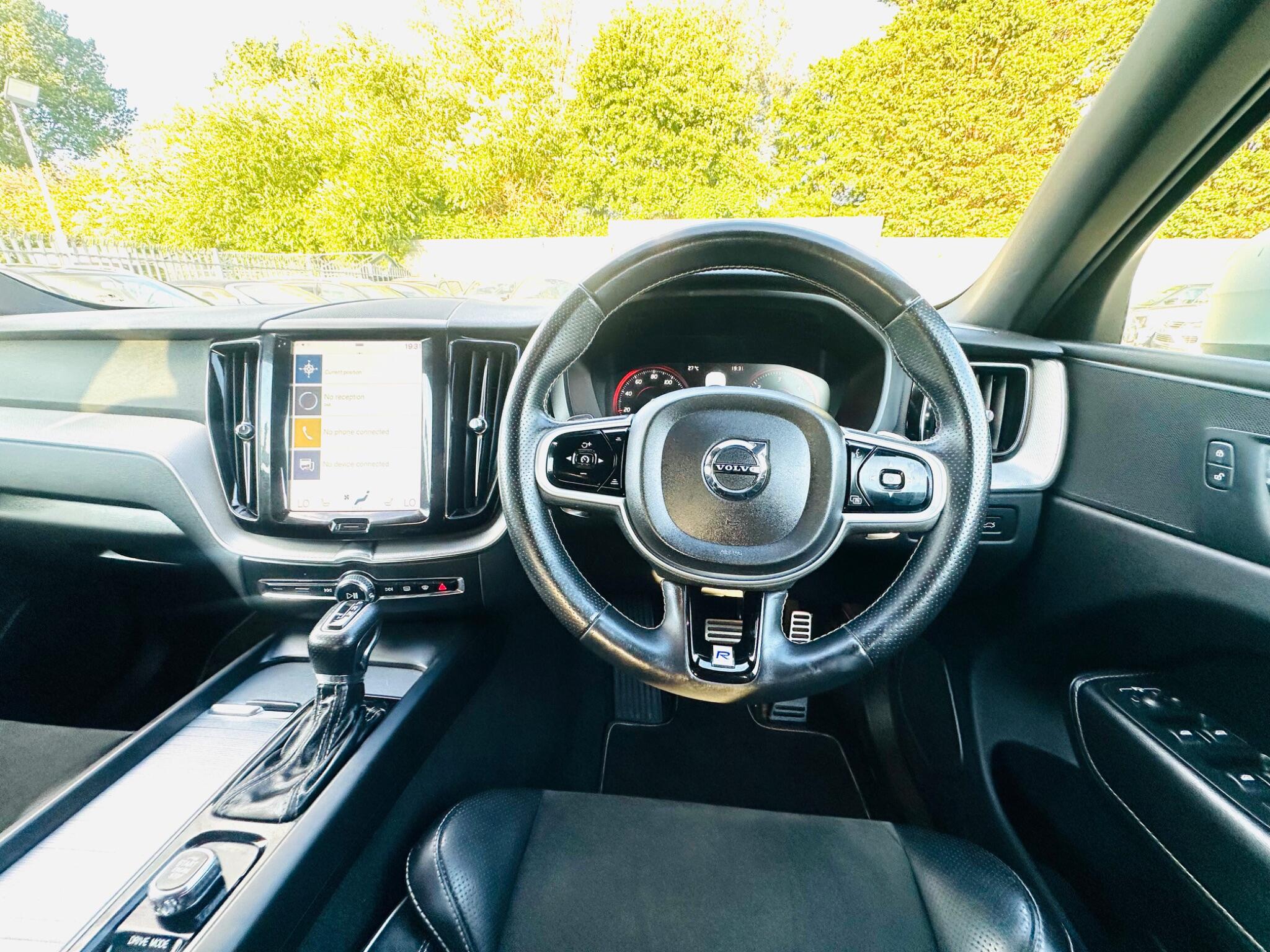 Volvo XC60 view 25