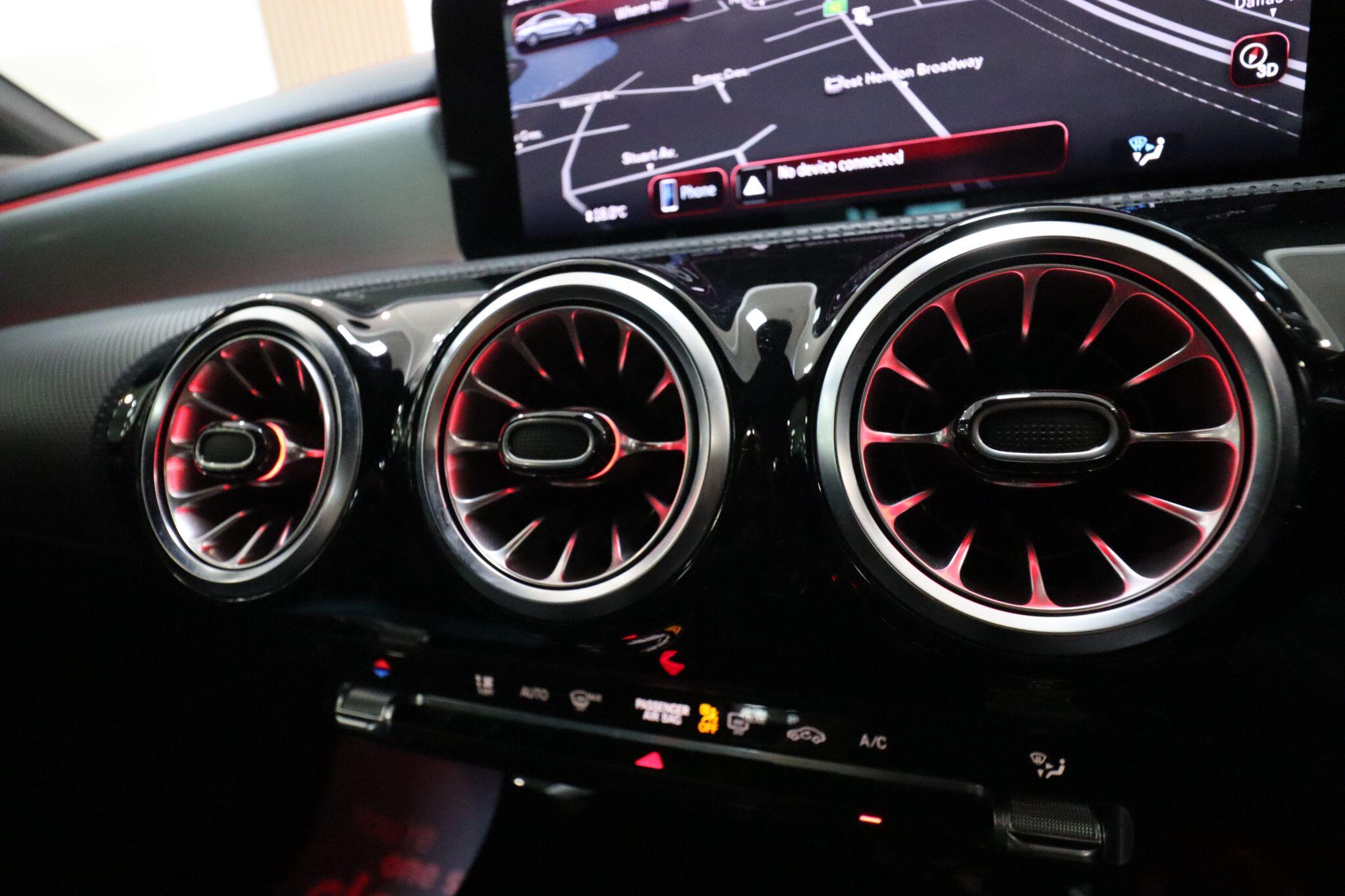 Mercedes-Benz Cla view 23