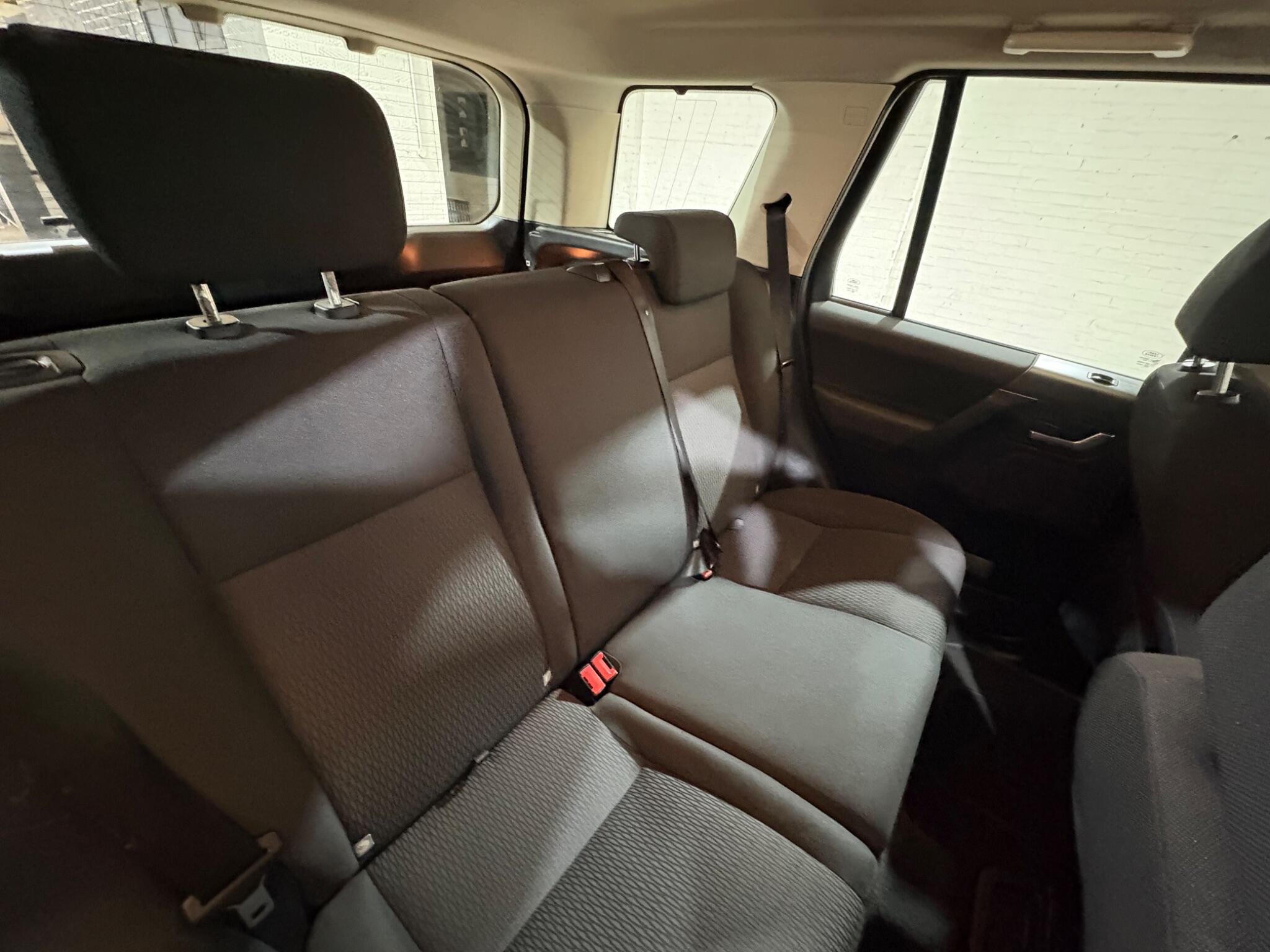 Land Rover Freelander 2 view 25