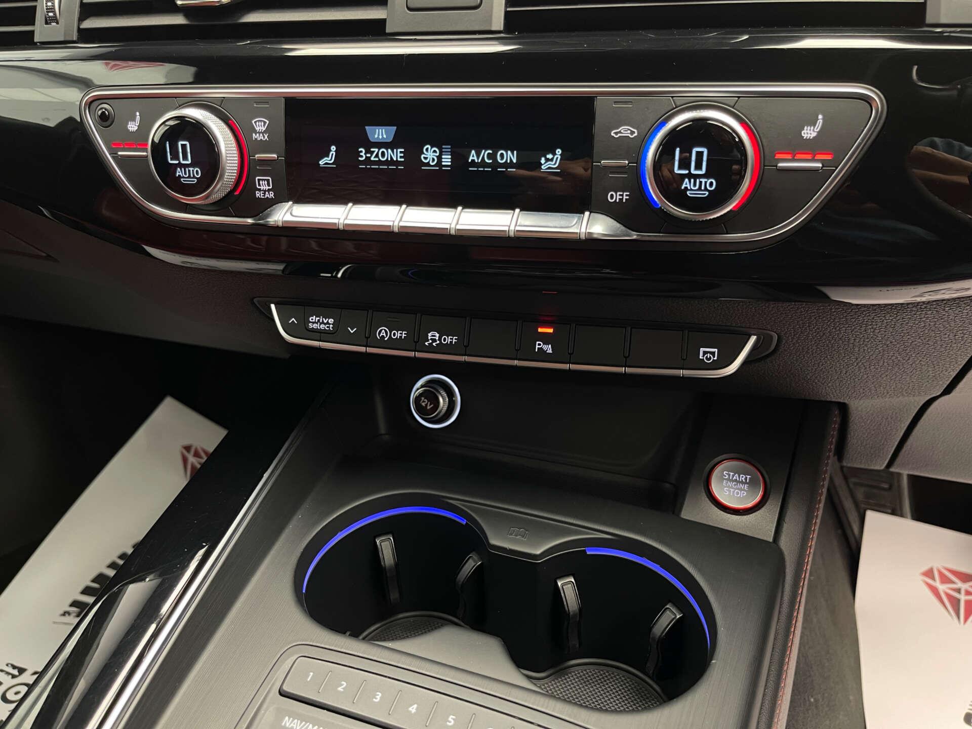 Audi S4 view 24