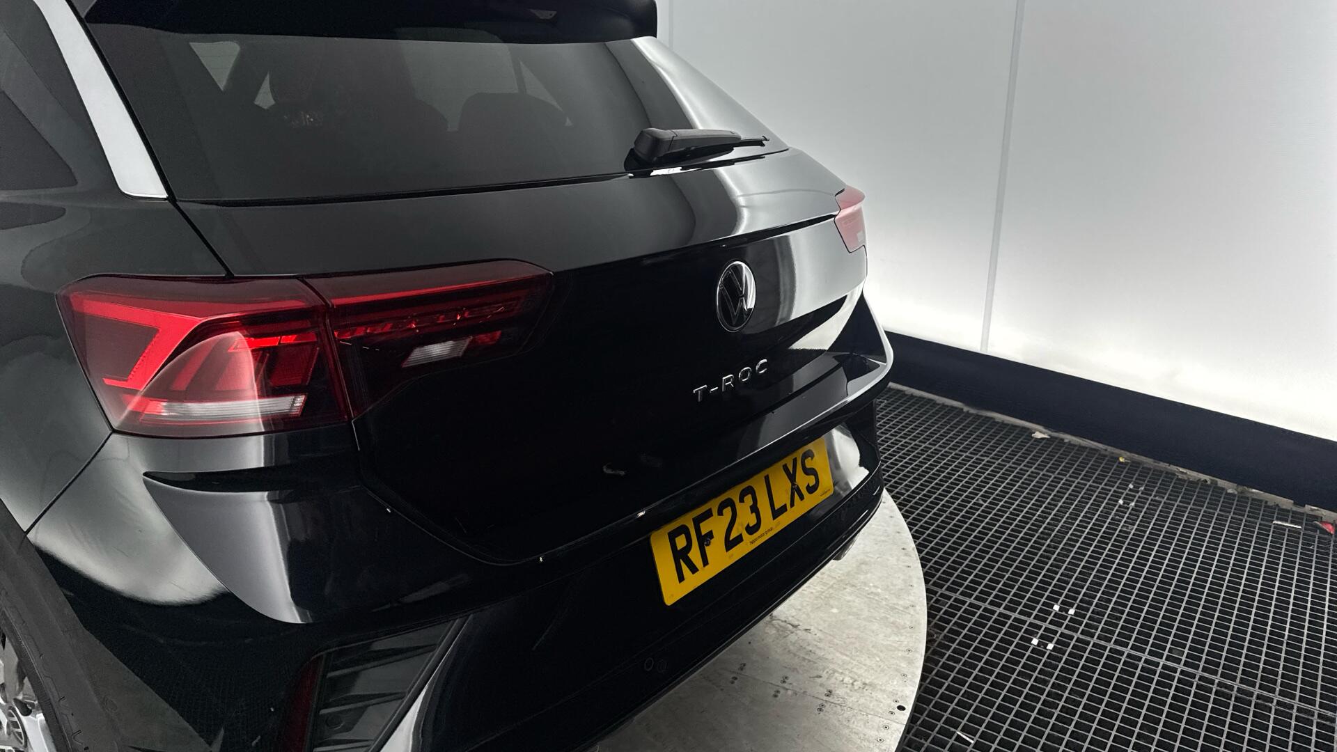 Volkswagen T-Roc view 24