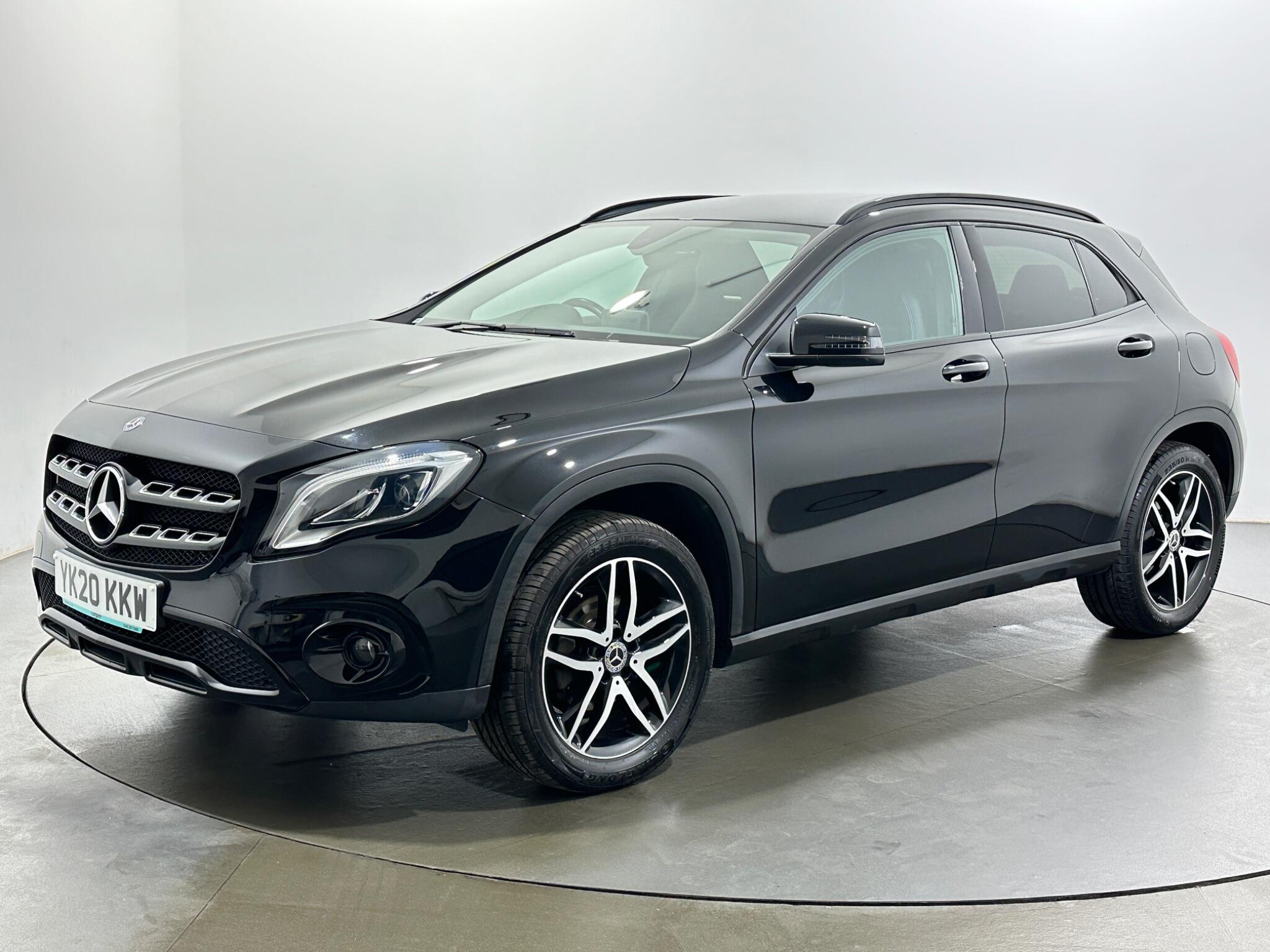 Mercedes-Benz Gla view 4