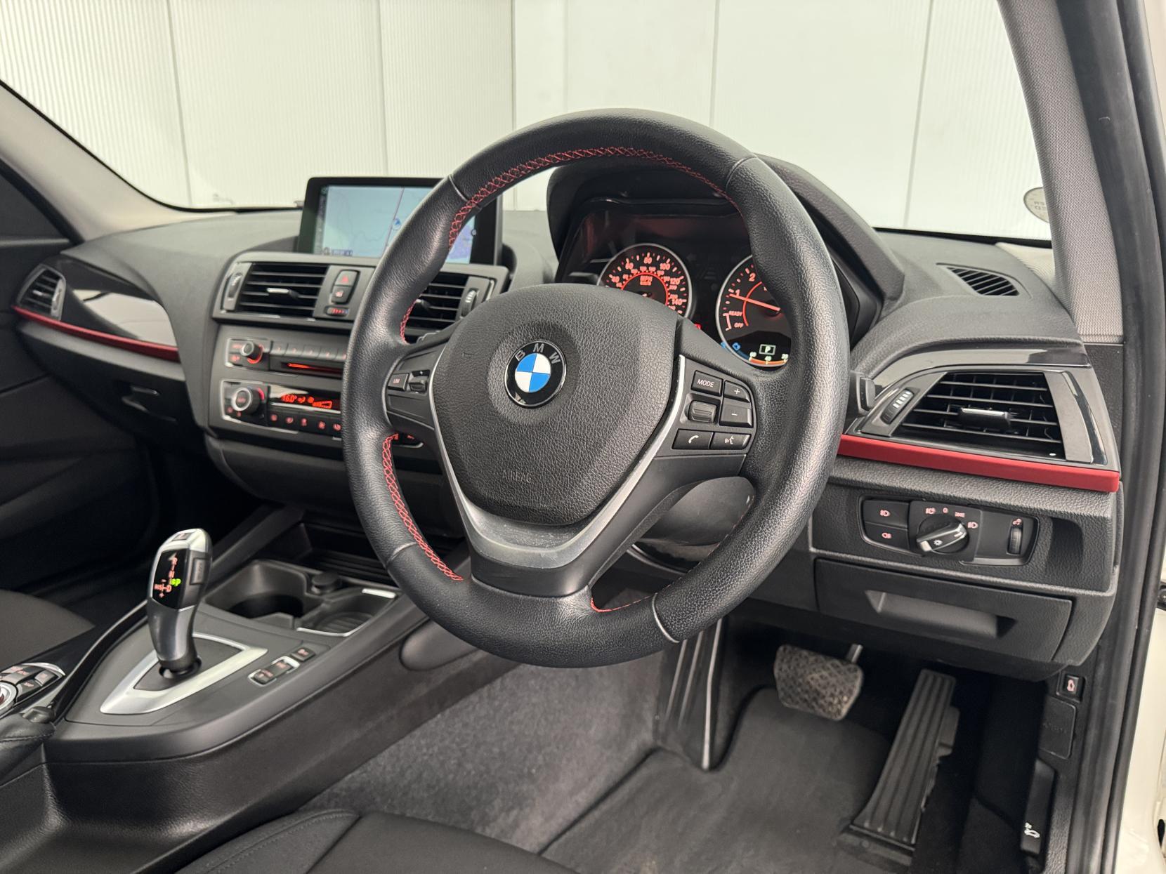 BMW 1 Series view 48