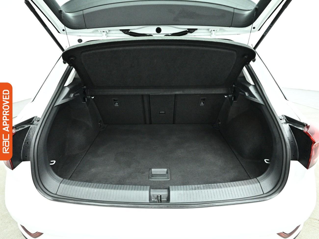 Volkswagen T-Roc view 23