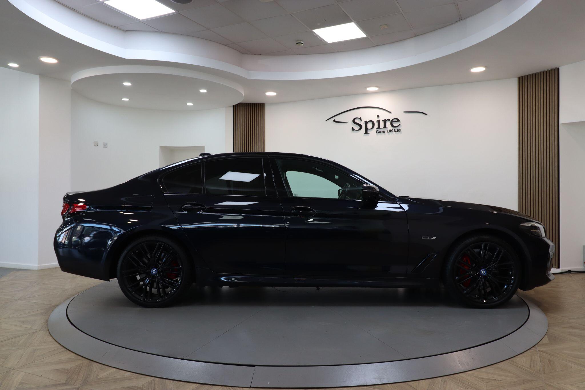 BMW 5 Series view 5