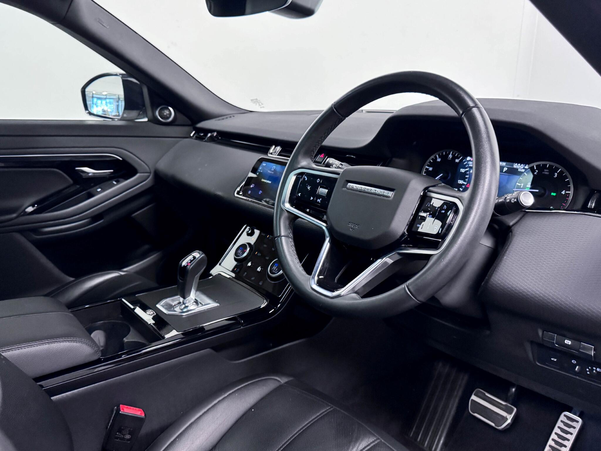 Land Rover Range Rover Evoque view 19
