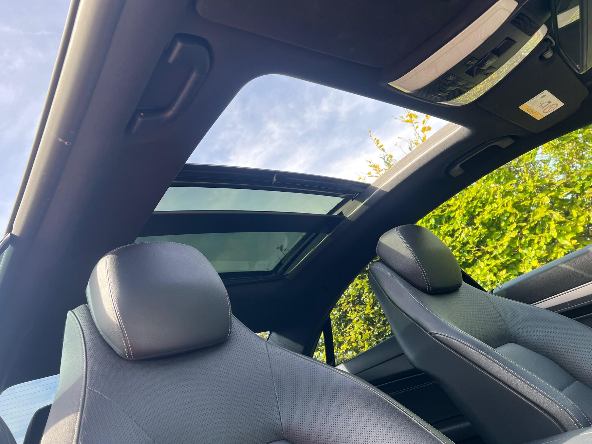 Mercedes-Benz E-Class view 22